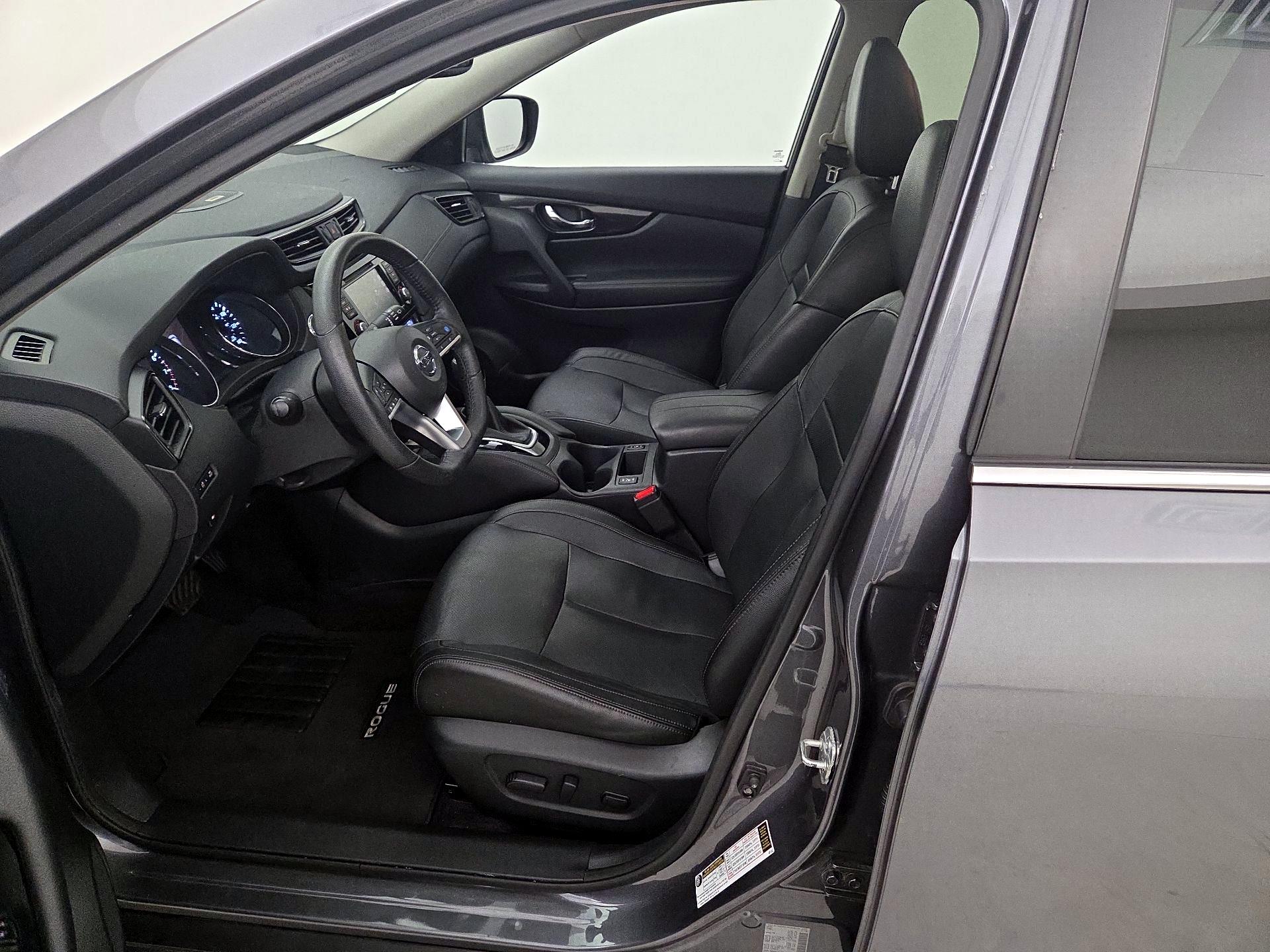 Thumbnail: 2019 Nissan Rogue - 11