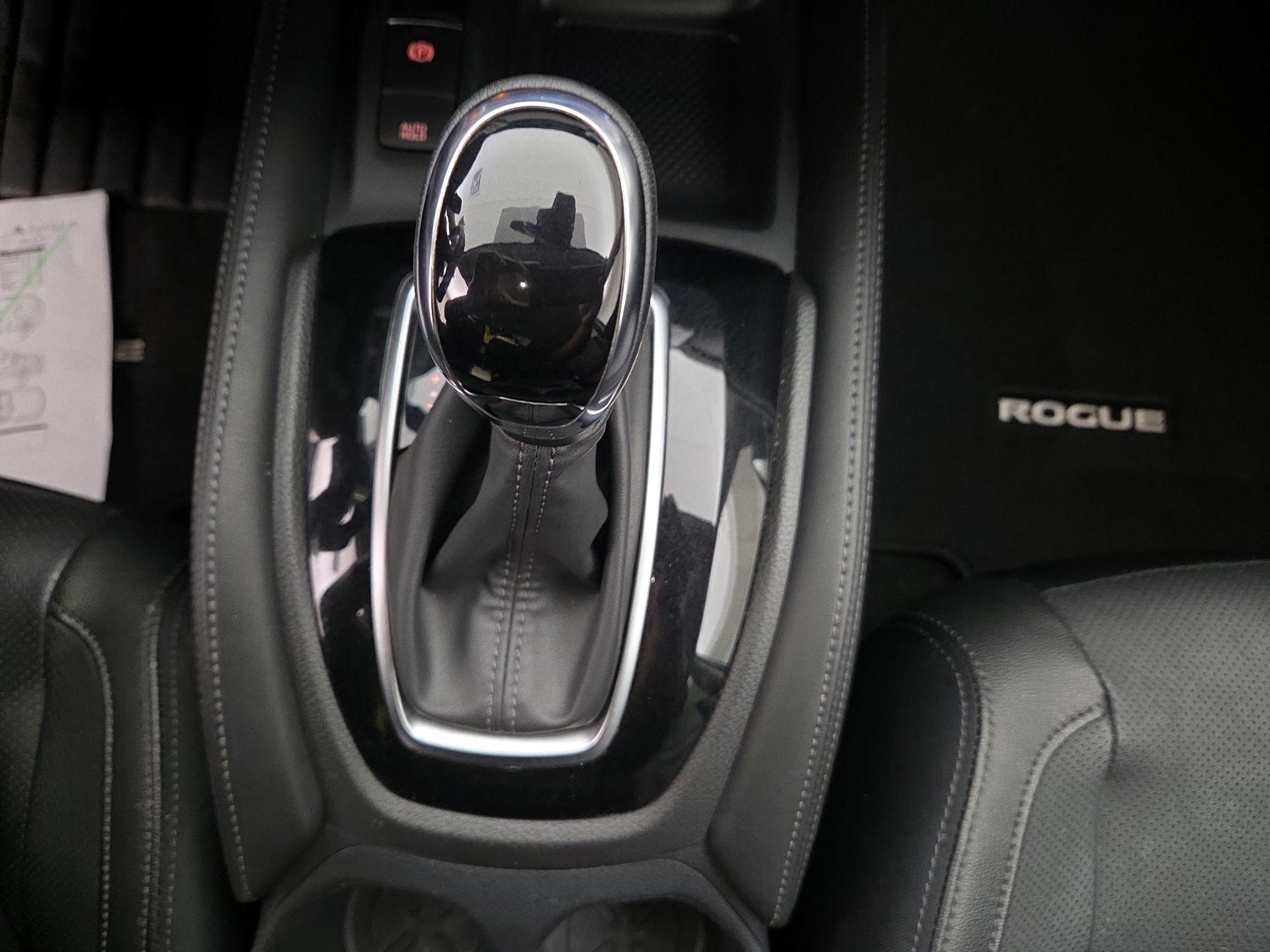 Thumbnail: 2019 Nissan Rogue - 18