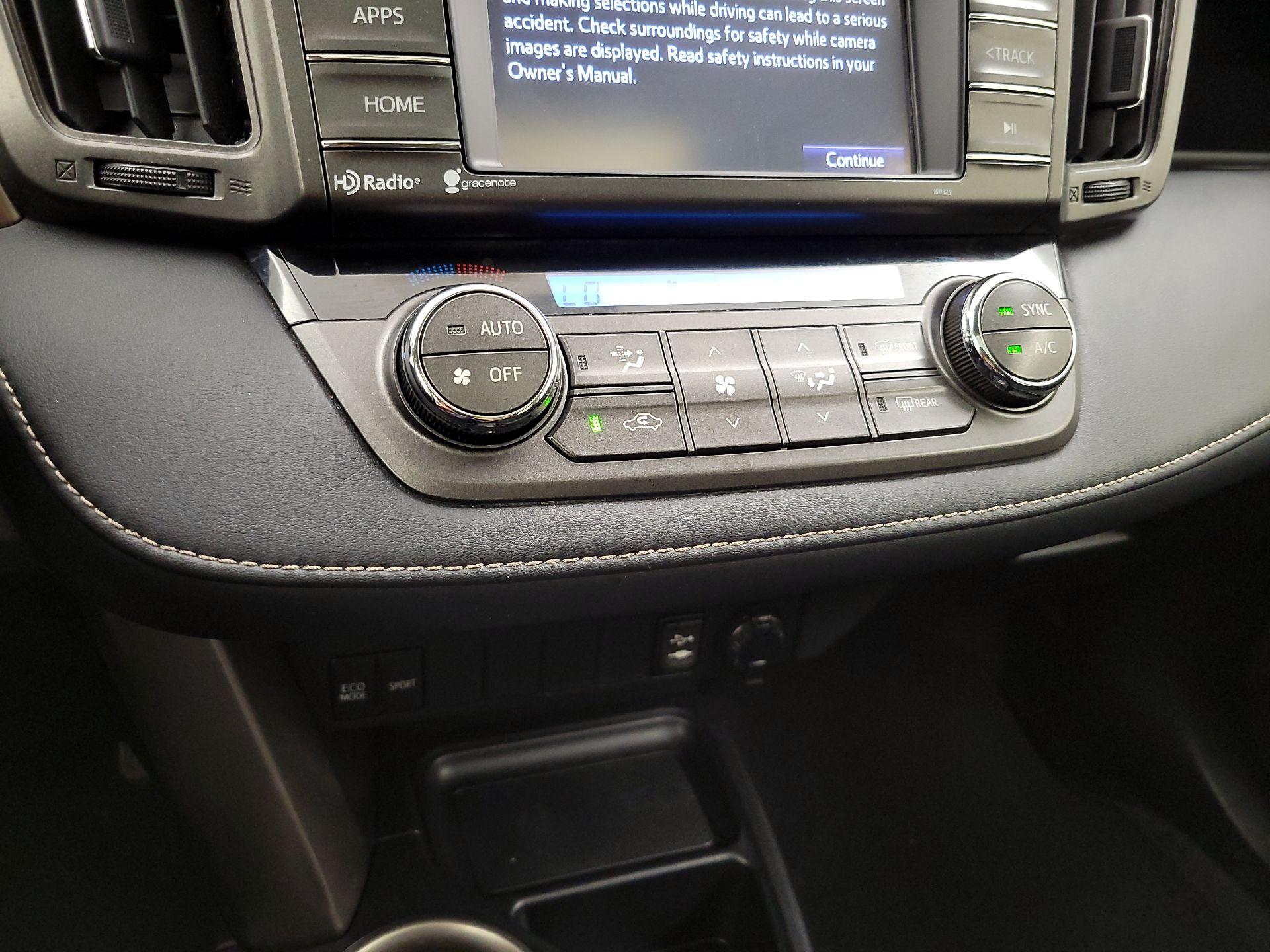 Thumbnail: 2014 Toyota RAV4 - 16