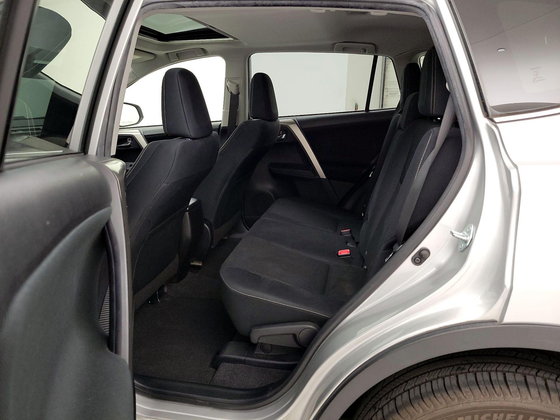 Thumbnail: 2014 Toyota RAV4 - 19