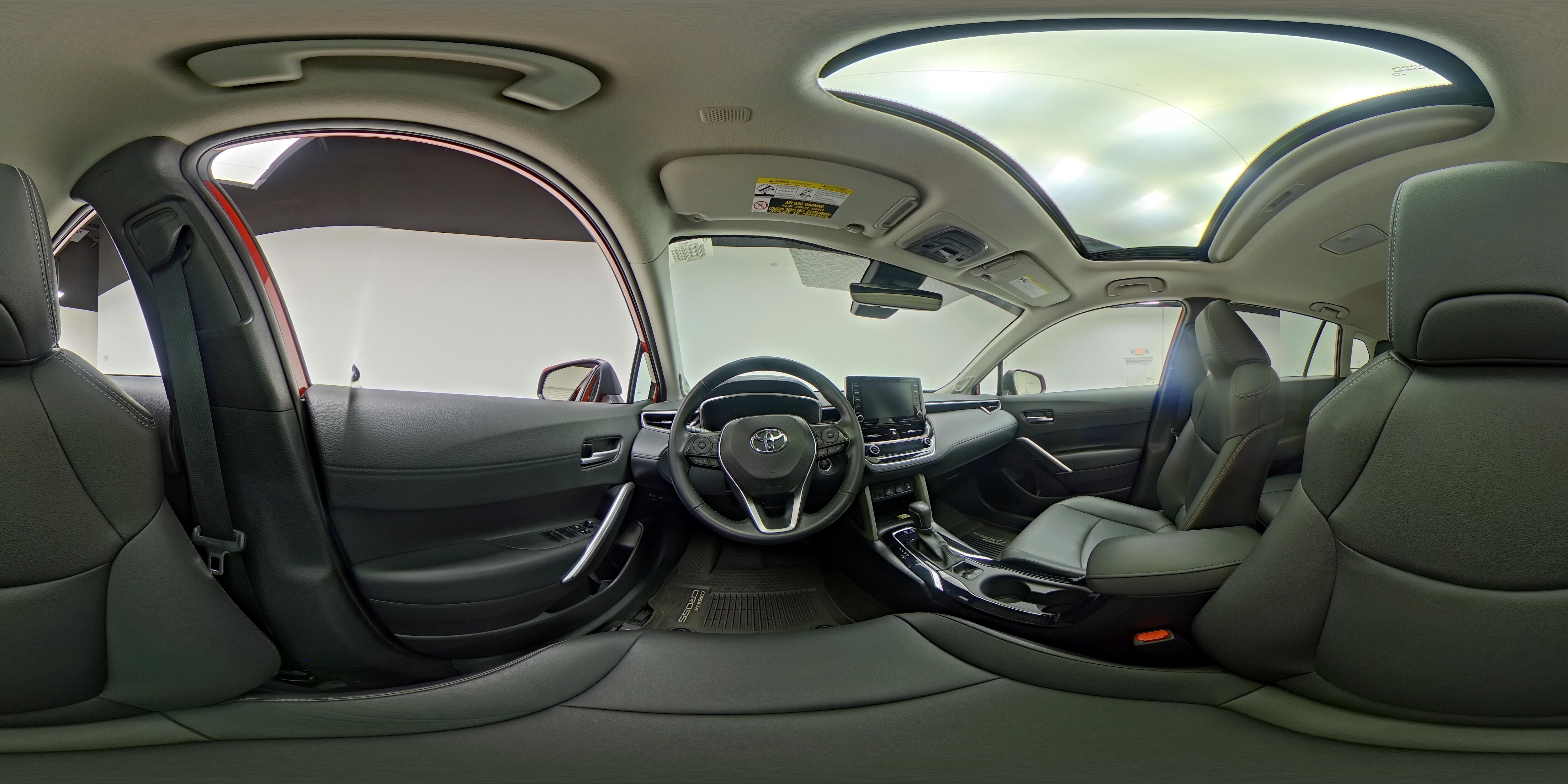 2022 Toyota Corolla Cross XLE - Photo 22