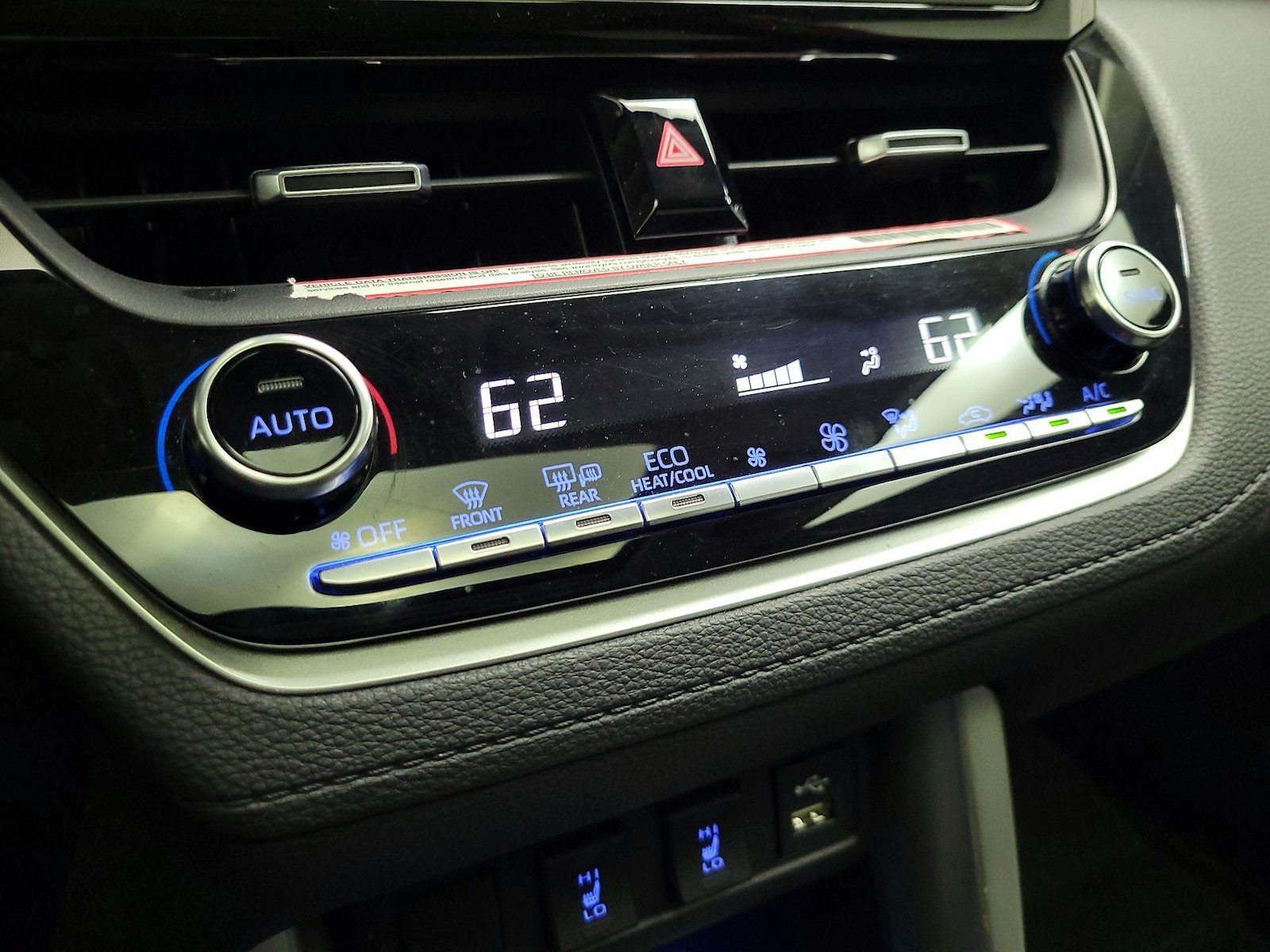 2022 Toyota Corolla Cross XLE - Photo 14