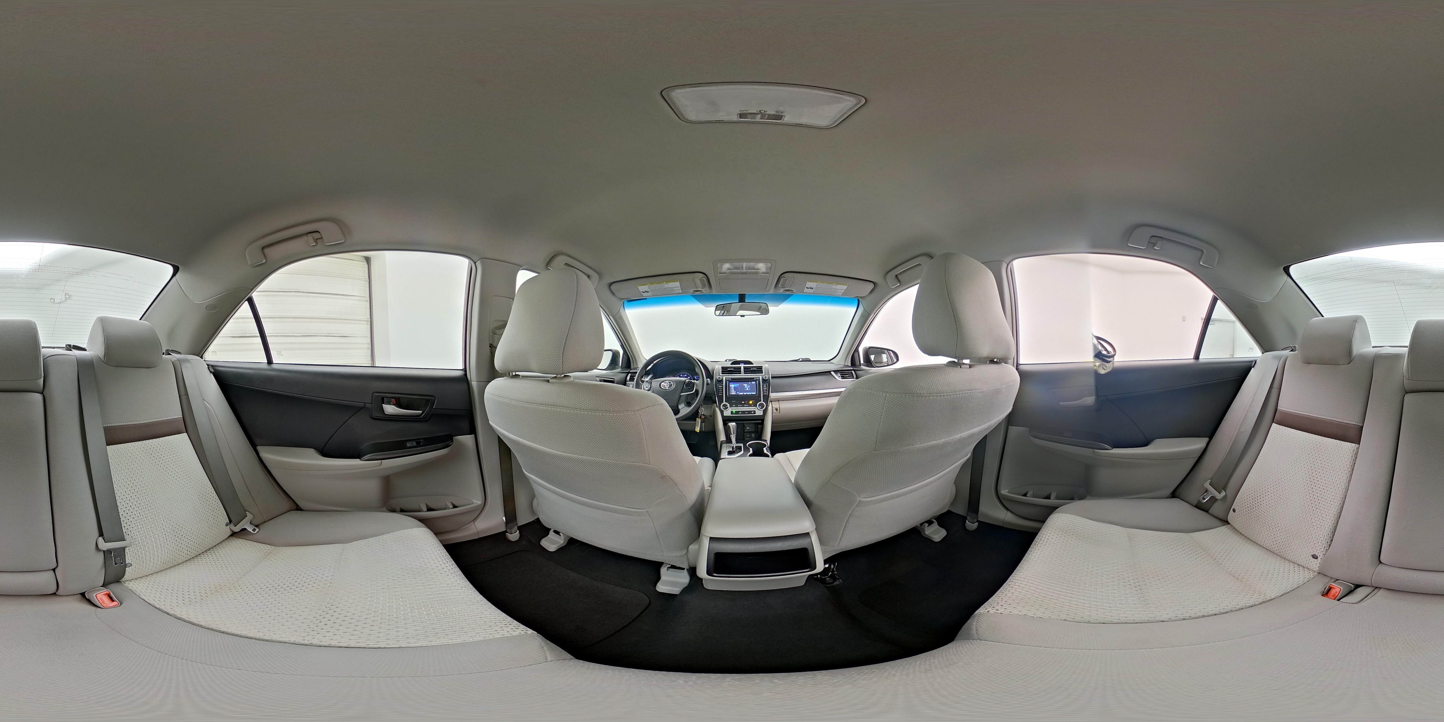 2014 Toyota Camry LE - Photo 23