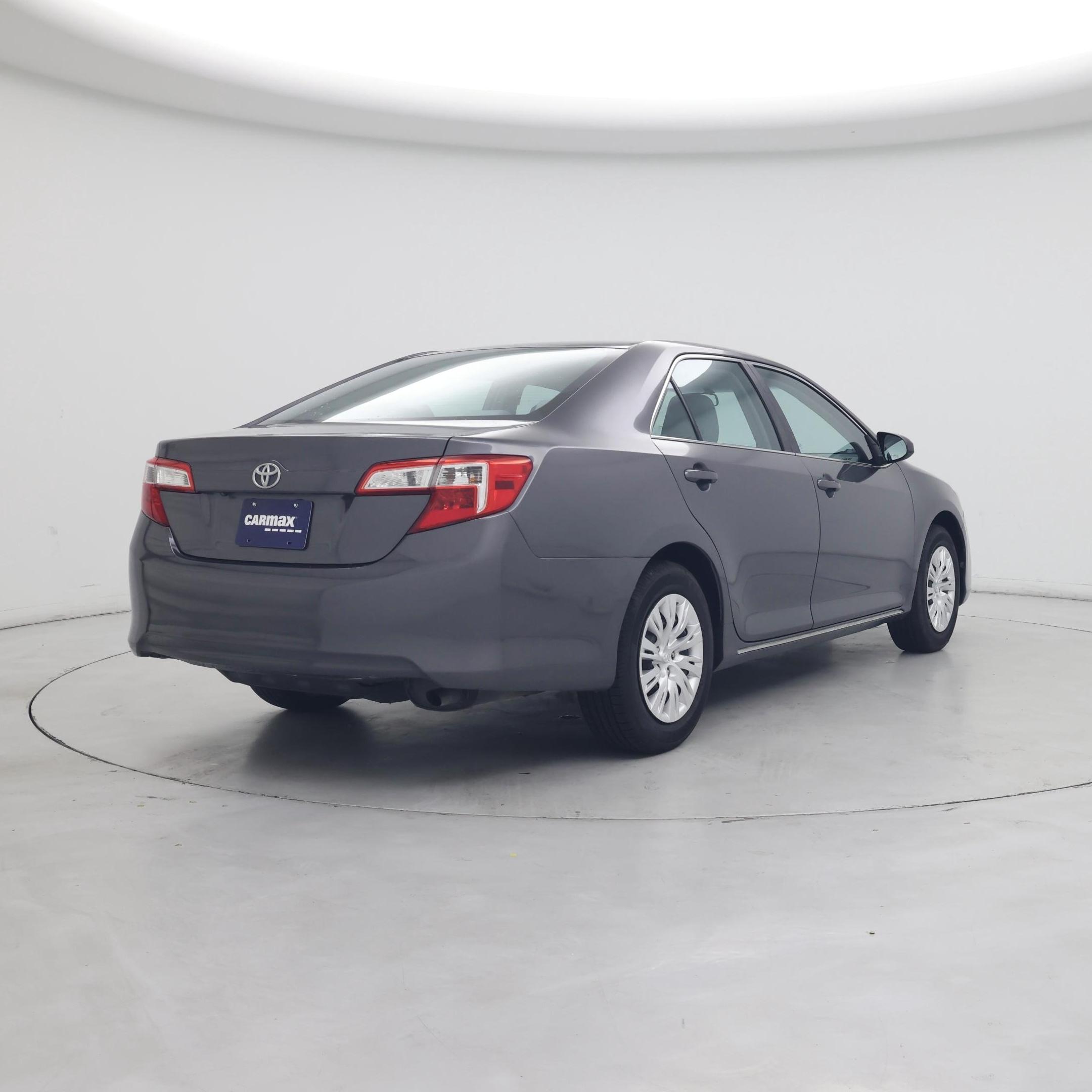 Thumbnail: 2014 Toyota Camry - 8