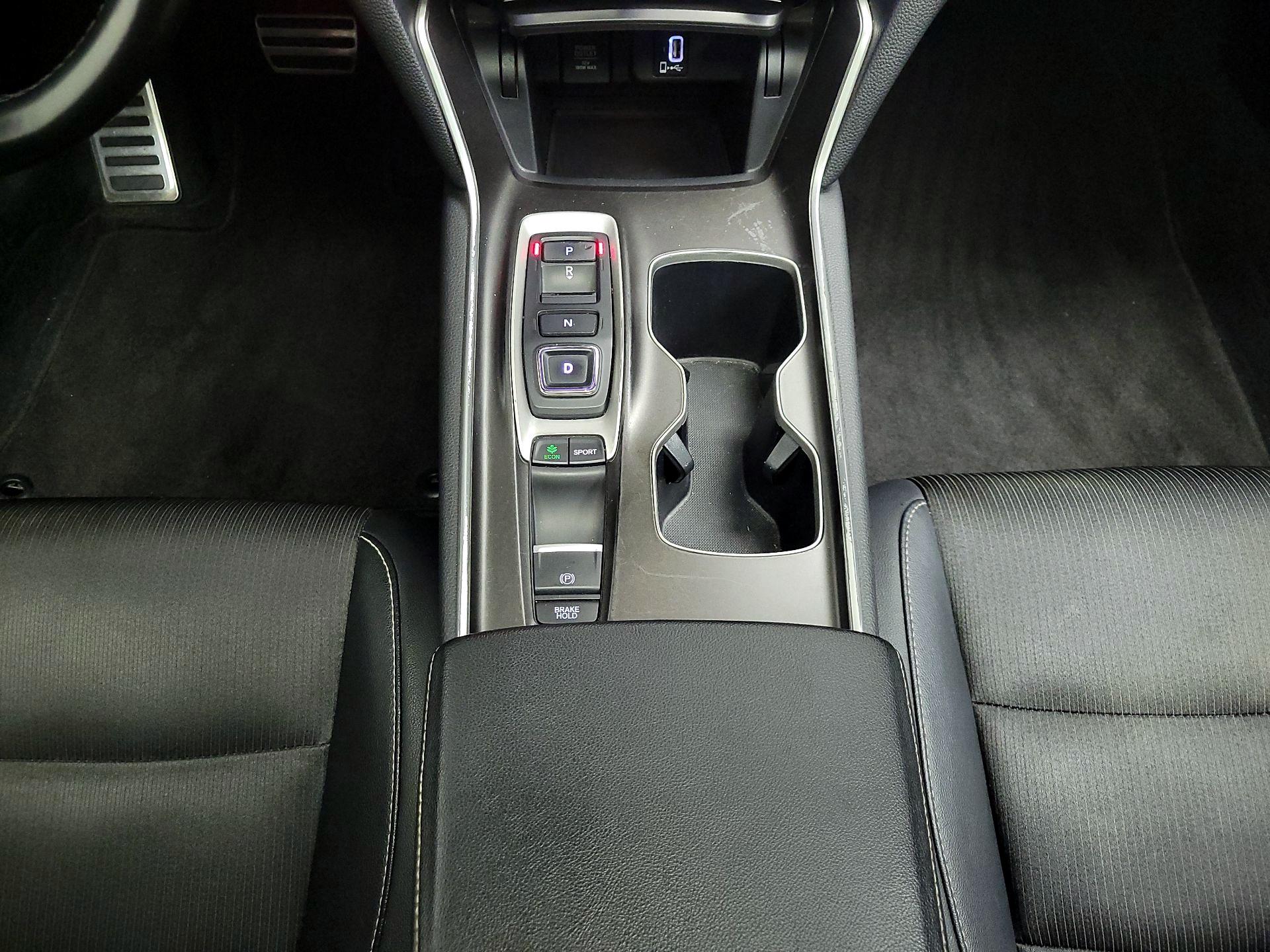 Thumbnail: 2019 Honda Accord - 17