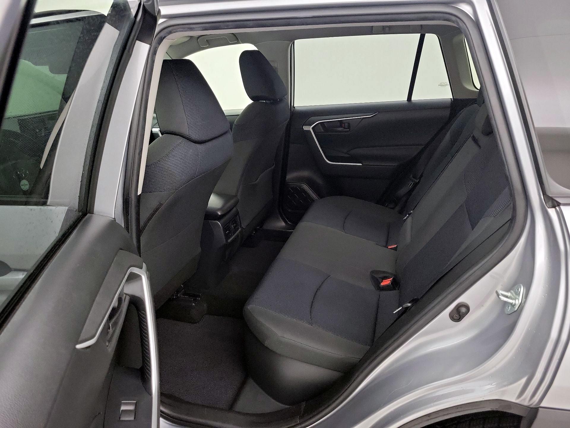 Thumbnail: 2020 Toyota RAV4 - 19