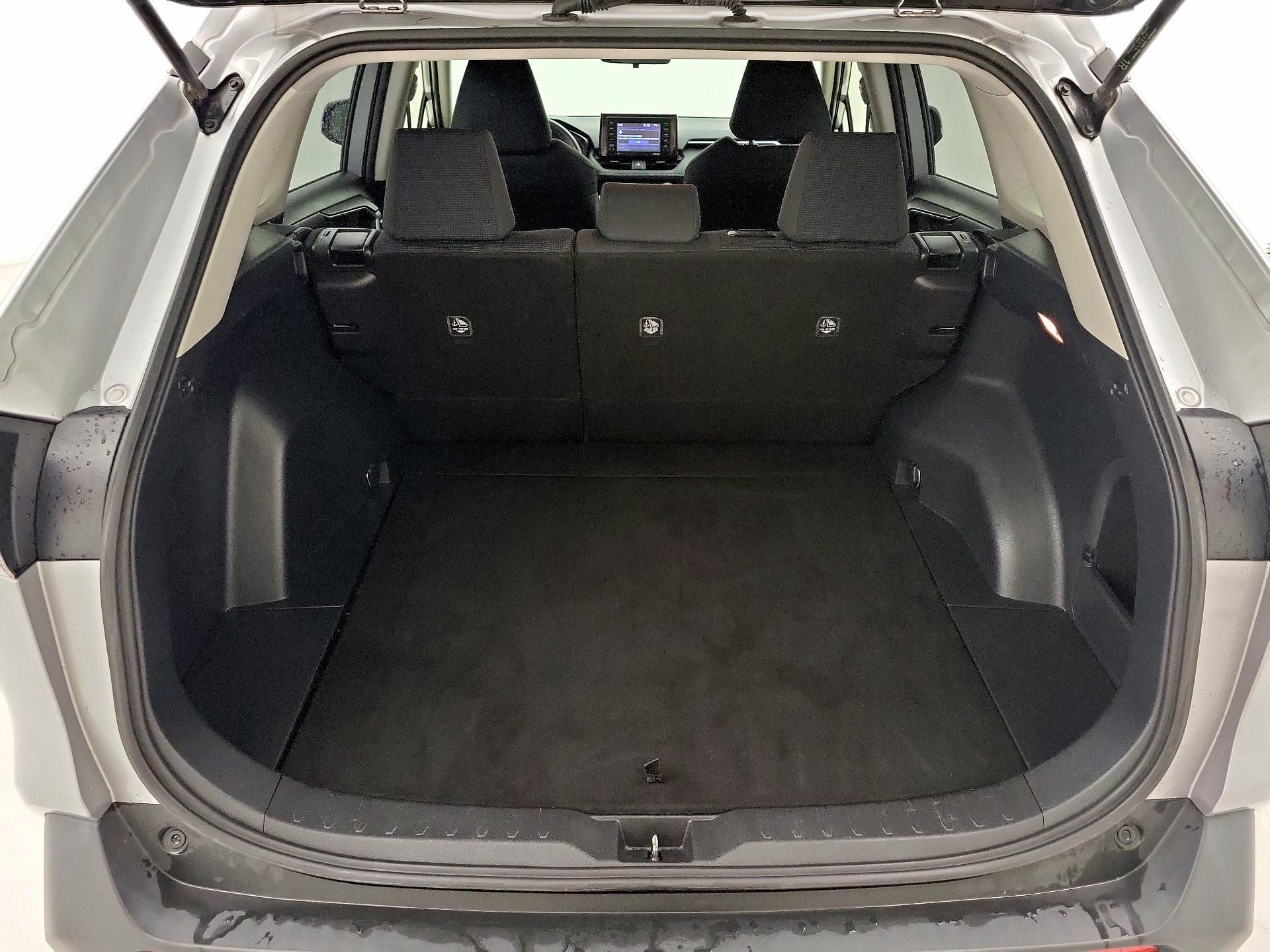 Thumbnail: 2020 Toyota RAV4 - 20