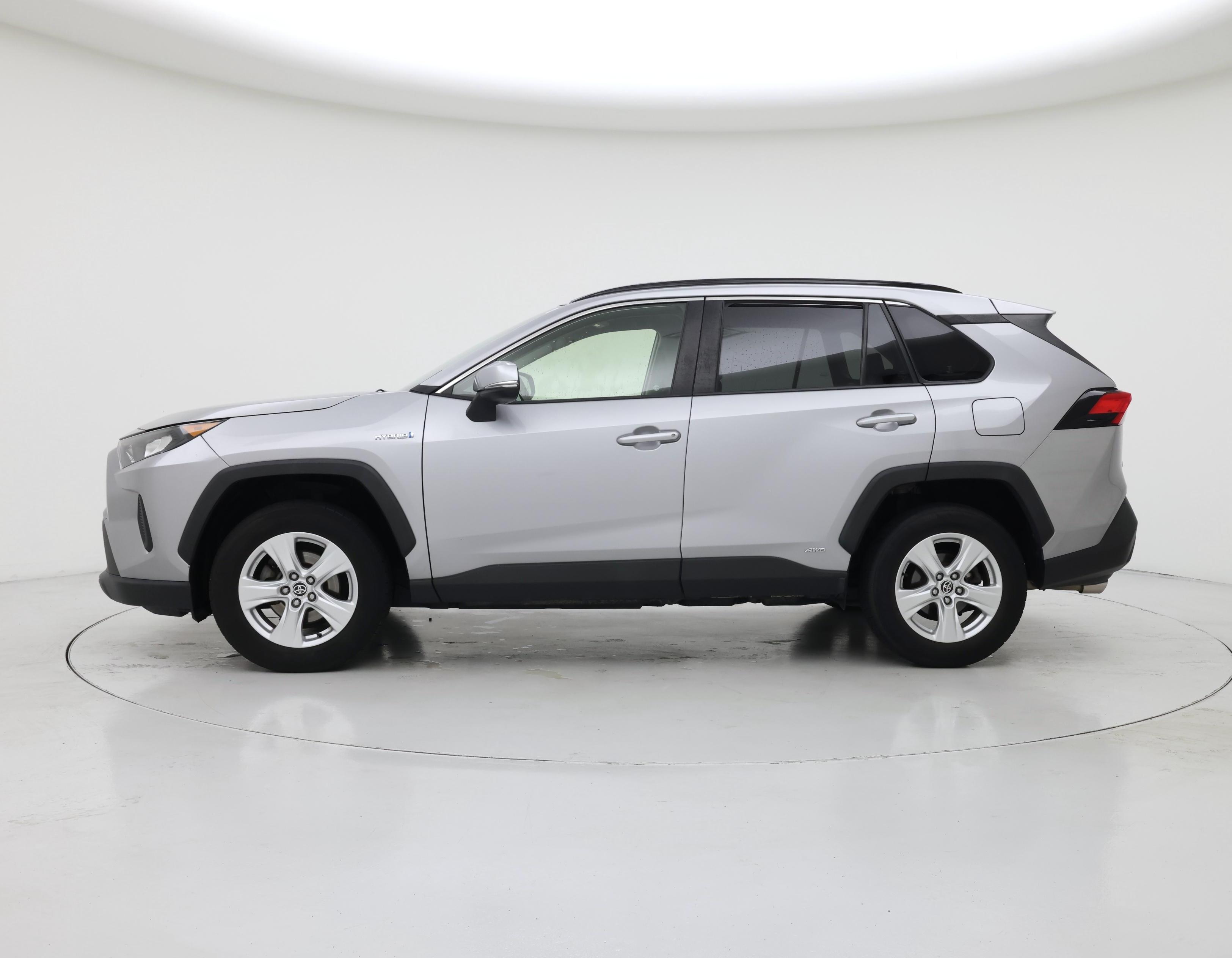 Thumbnail: 2020 Toyota RAV4 - 3