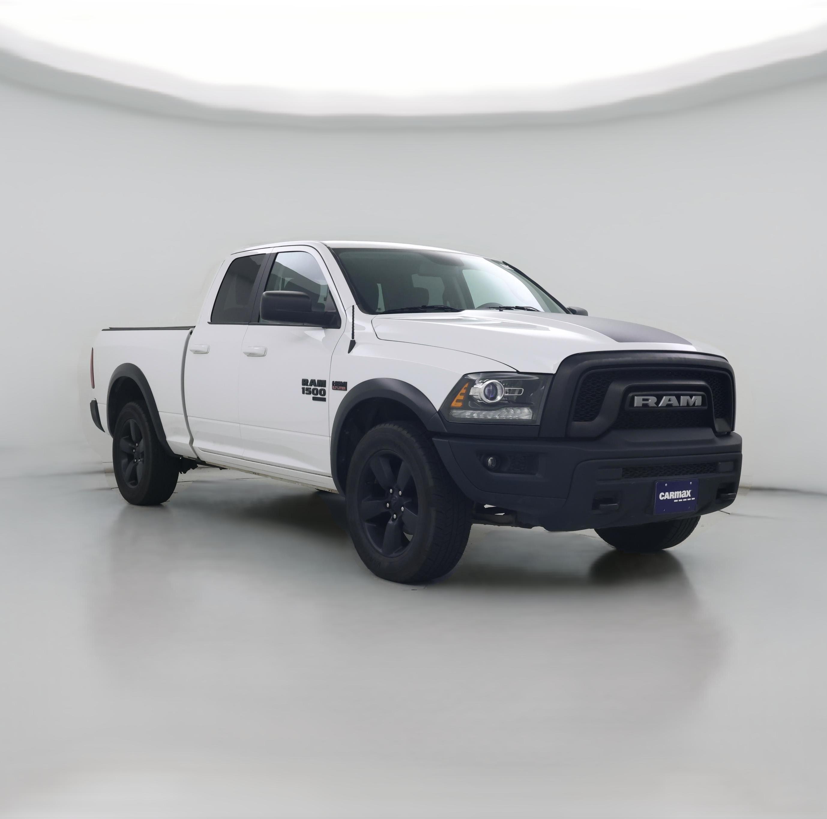 Thumbnail: 2019 RAM 1500 Classic - 1