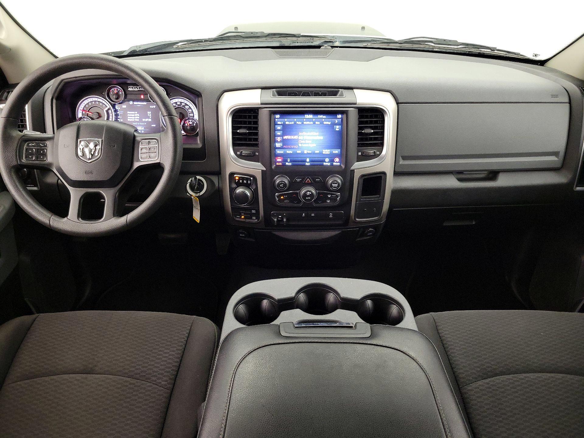 Thumbnail: 2019 RAM 1500 Classic - 9
