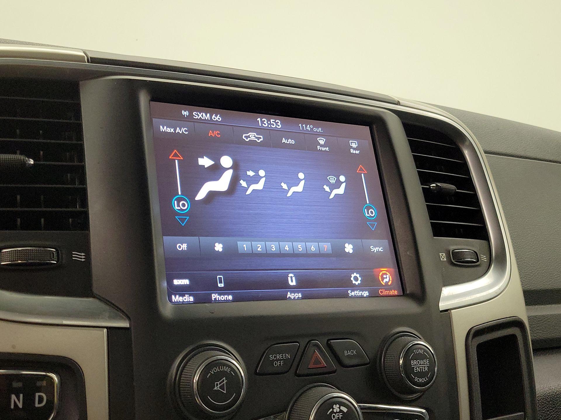 Thumbnail: 2019 RAM 1500 Classic - 16