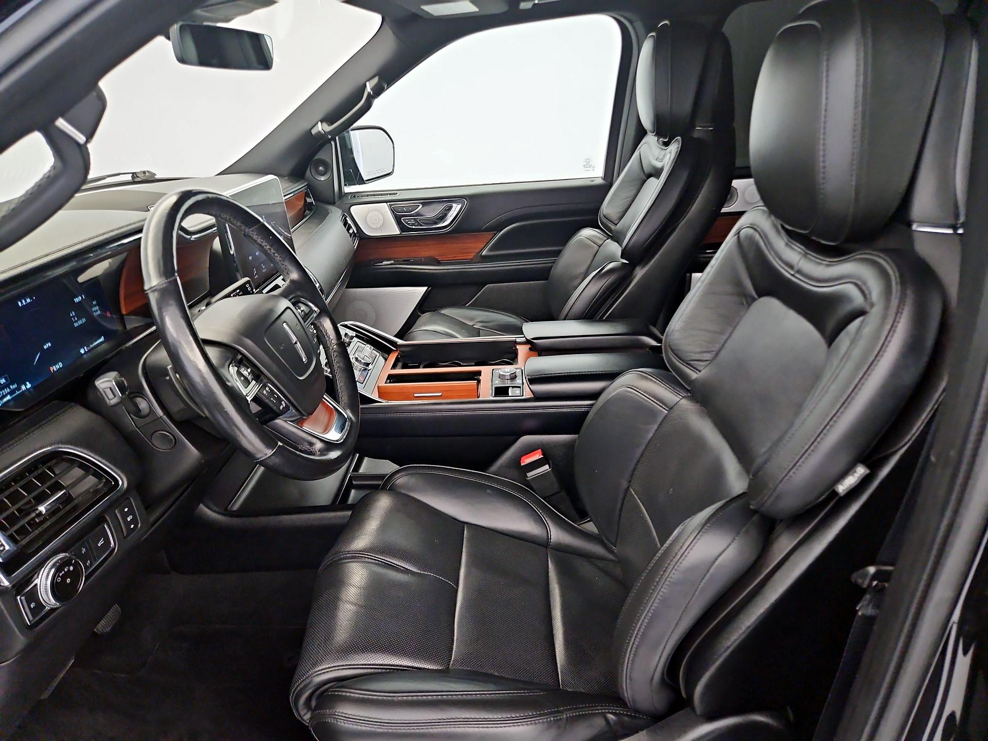 Thumbnail: 2019 Lincoln Navigator L - 11