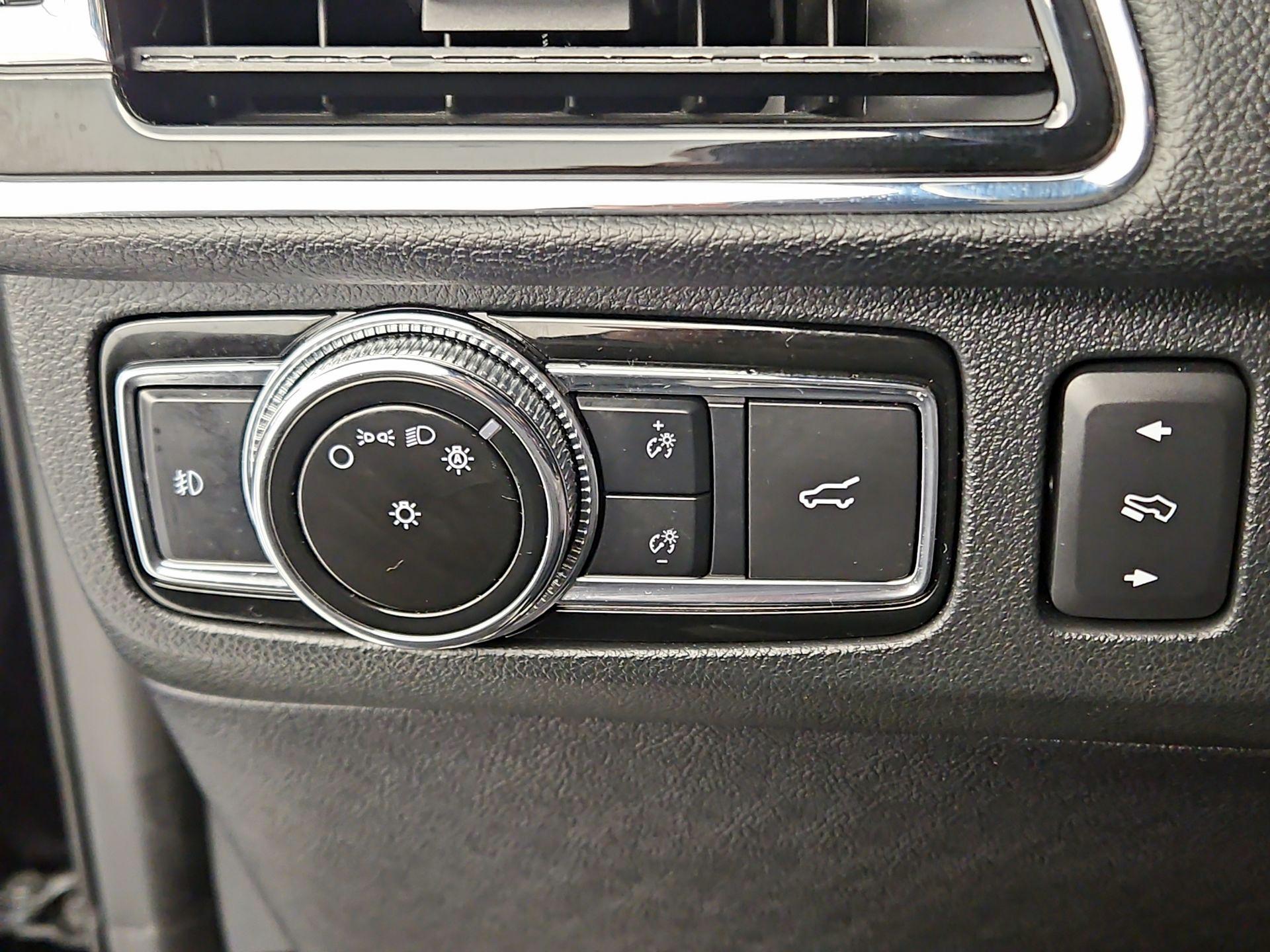 Thumbnail: 2019 Lincoln Navigator L - 13