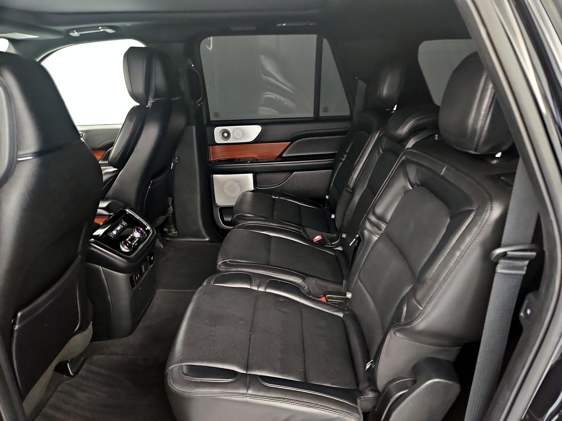 Thumbnail: 2019 Lincoln Navigator L - 19
