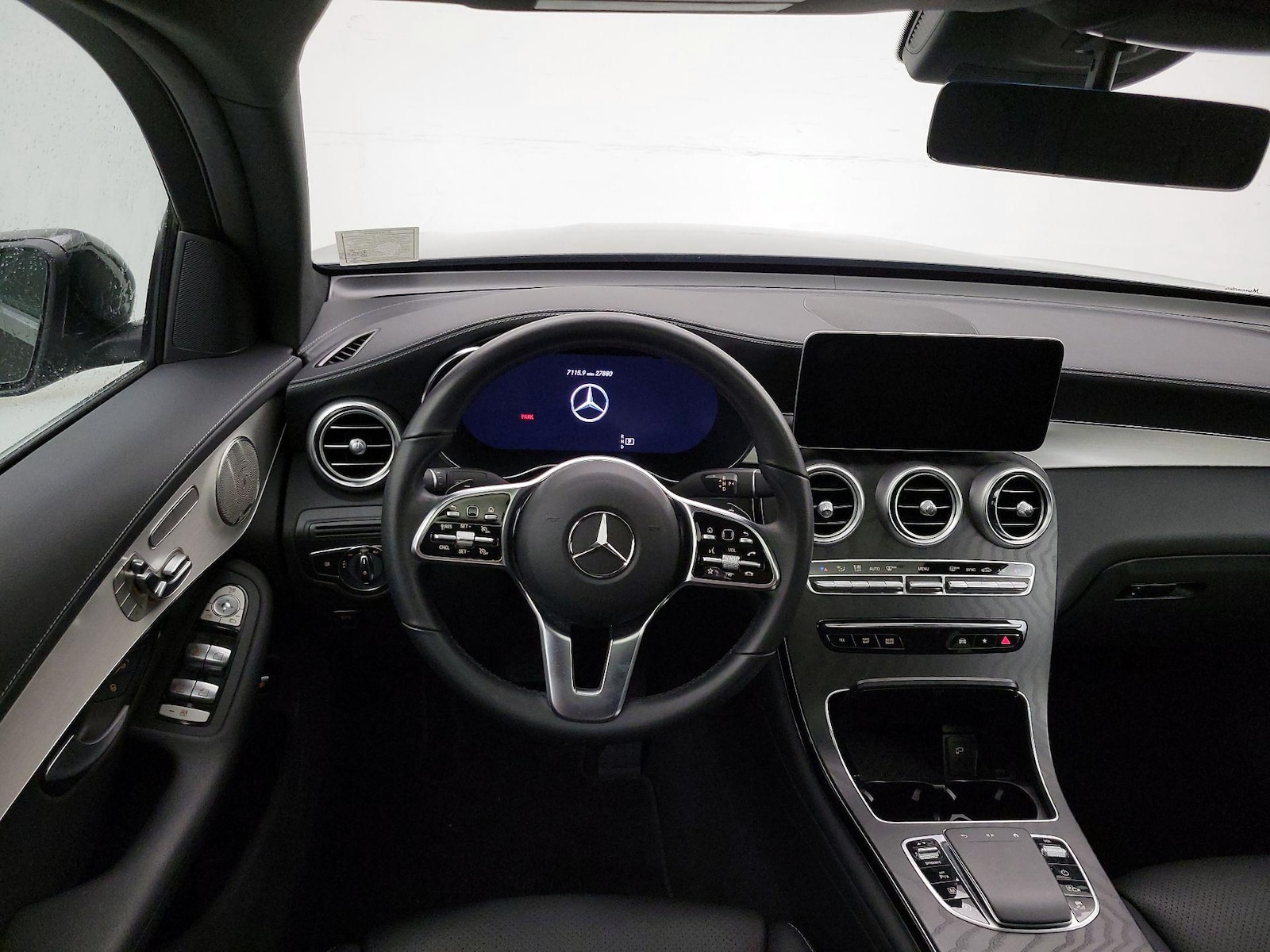 2023 Mercedes-Benz GLC Coupe GLC300 - Photo 11