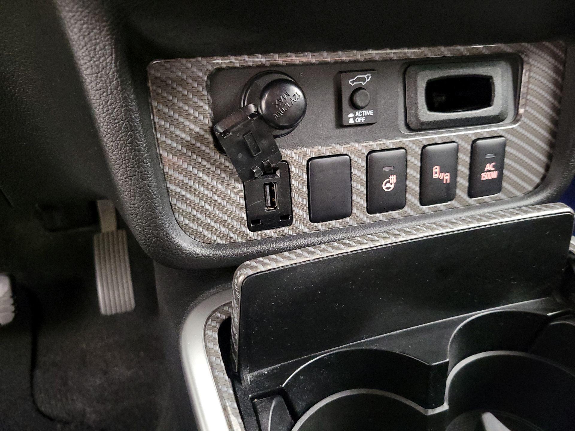 Thumbnail: 2019 Mitsubishi Outlander - 18