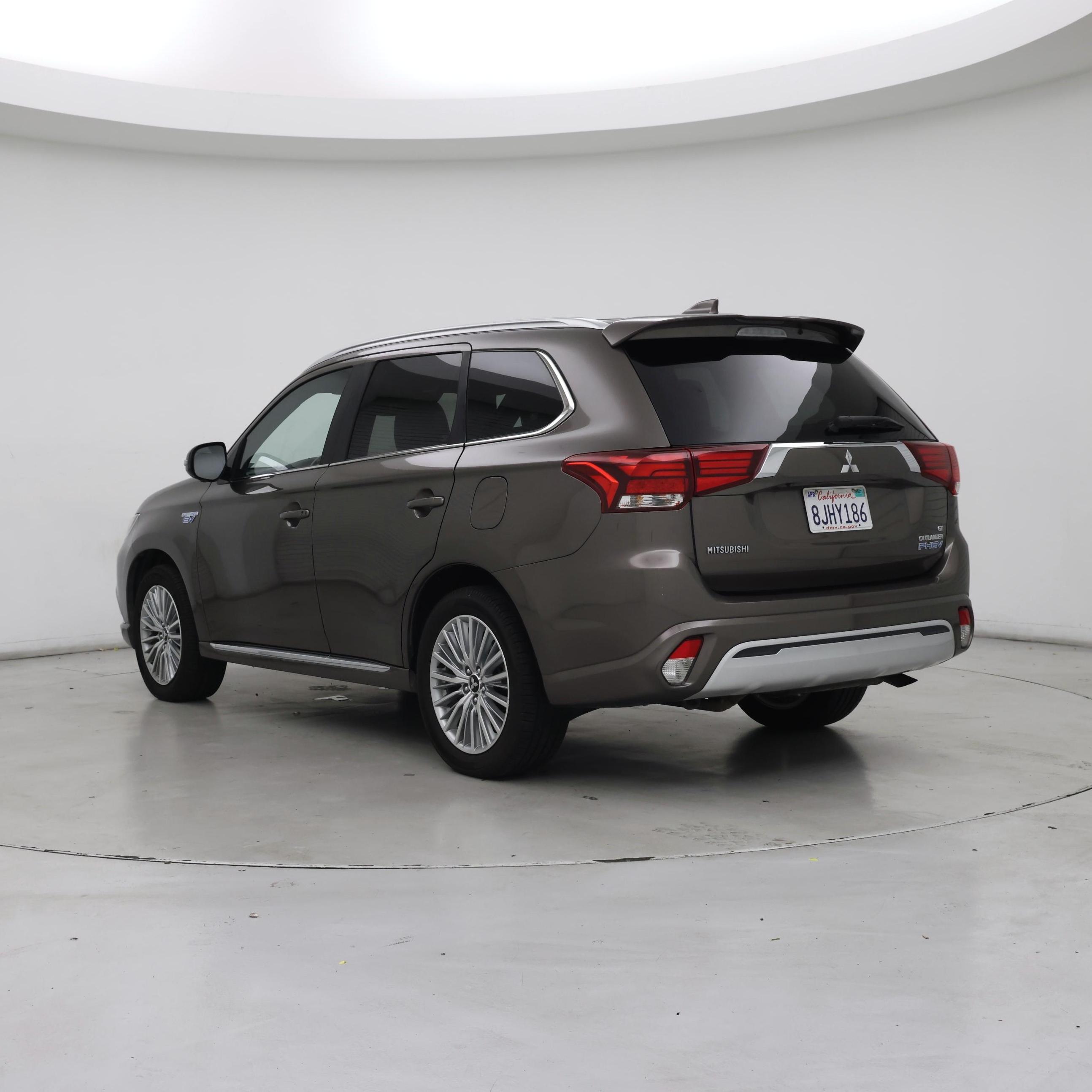 Thumbnail: 2019 Mitsubishi Outlander - 2