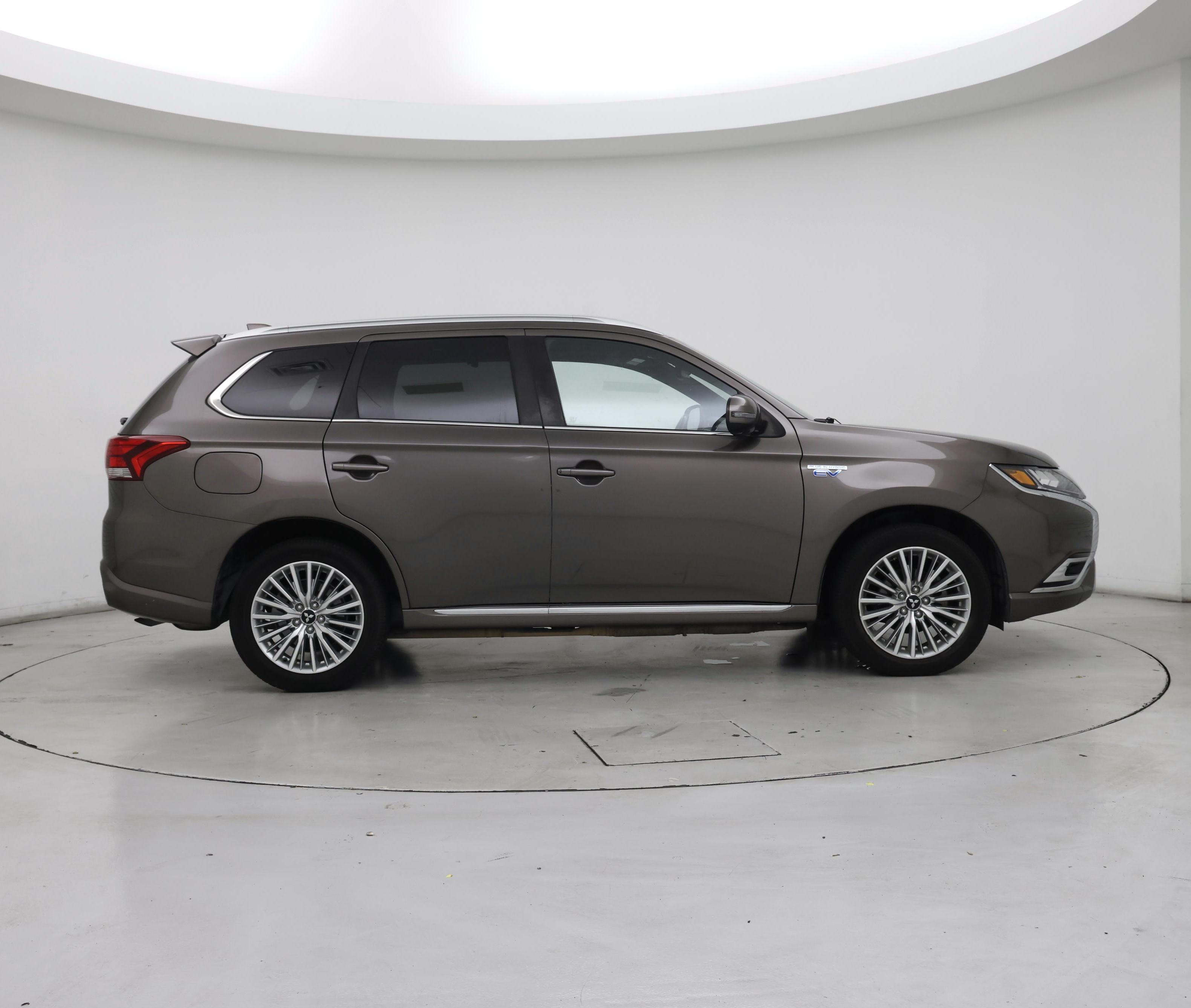 Thumbnail: 2019 Mitsubishi Outlander - 7