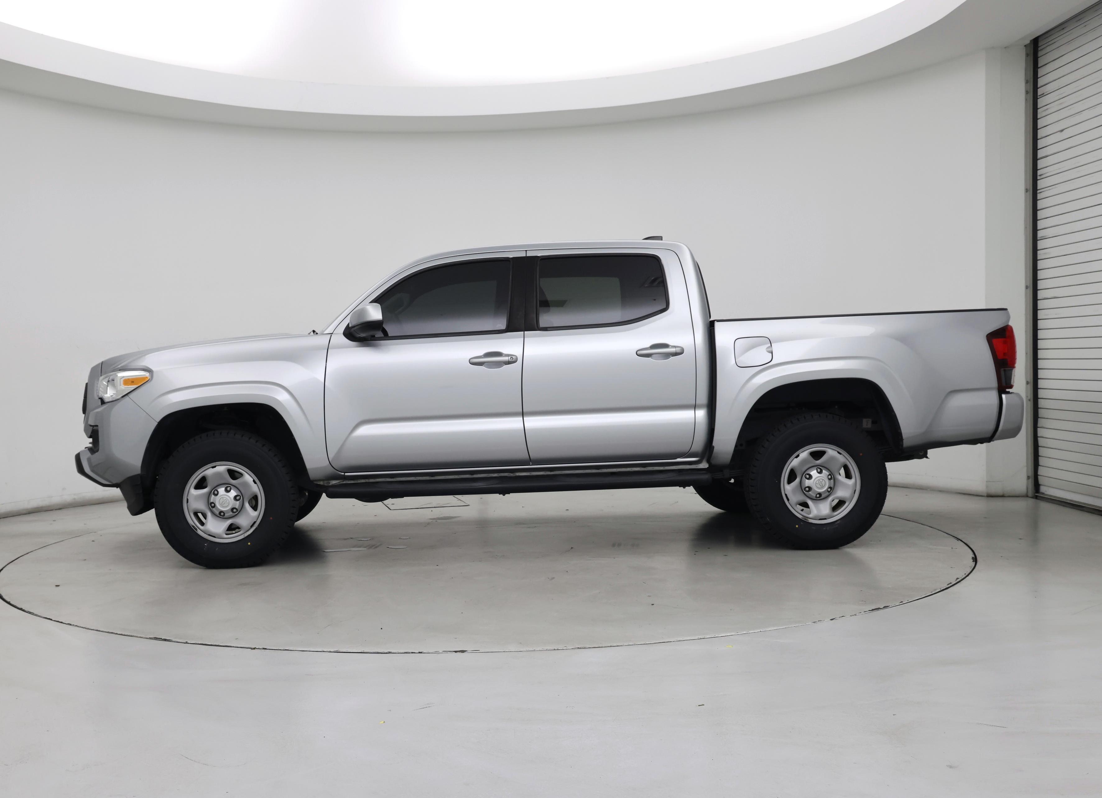 Thumbnail: 2022 Toyota Tacoma - 3