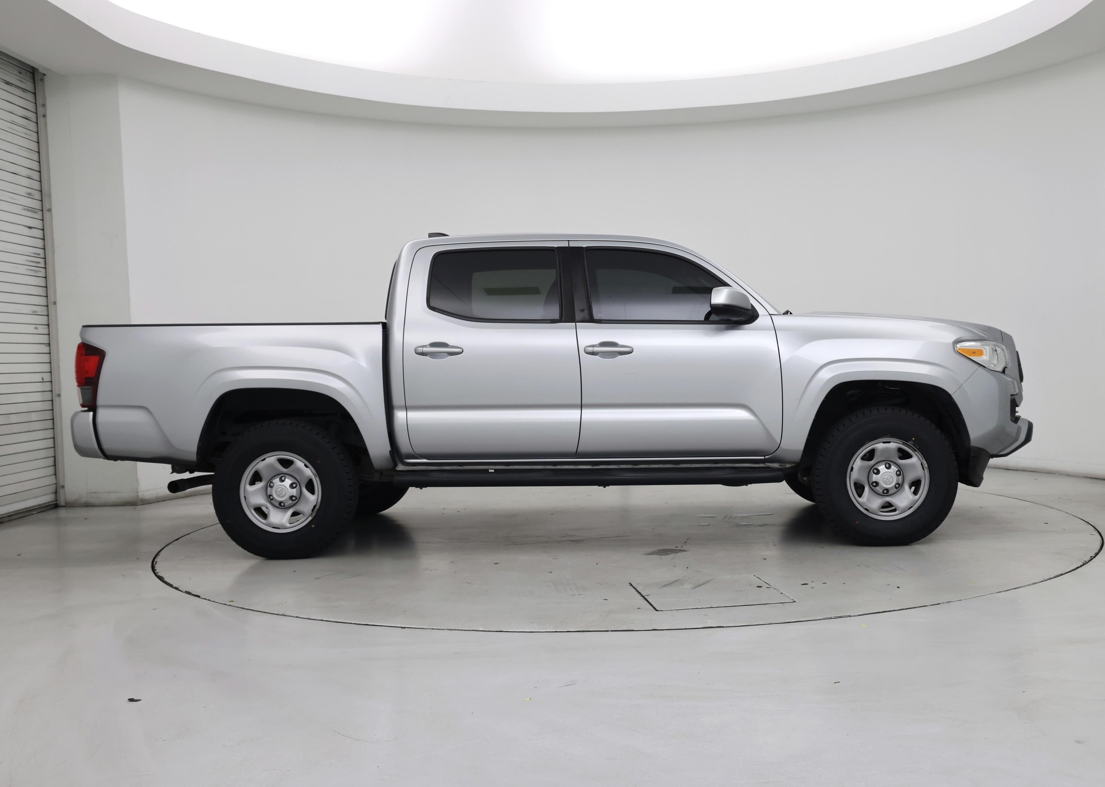 Thumbnail: 2022 Toyota Tacoma - 7