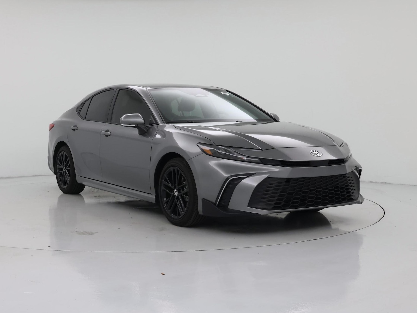 2026 Toyota Camry SE - Photo 2