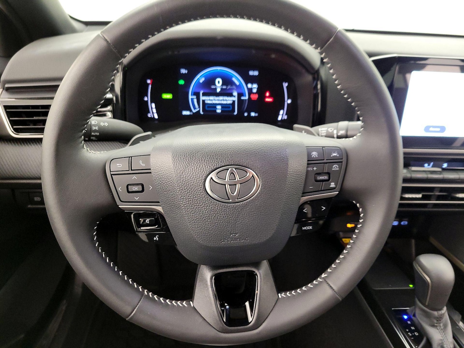 2026 Toyota Camry SE - Photo 11