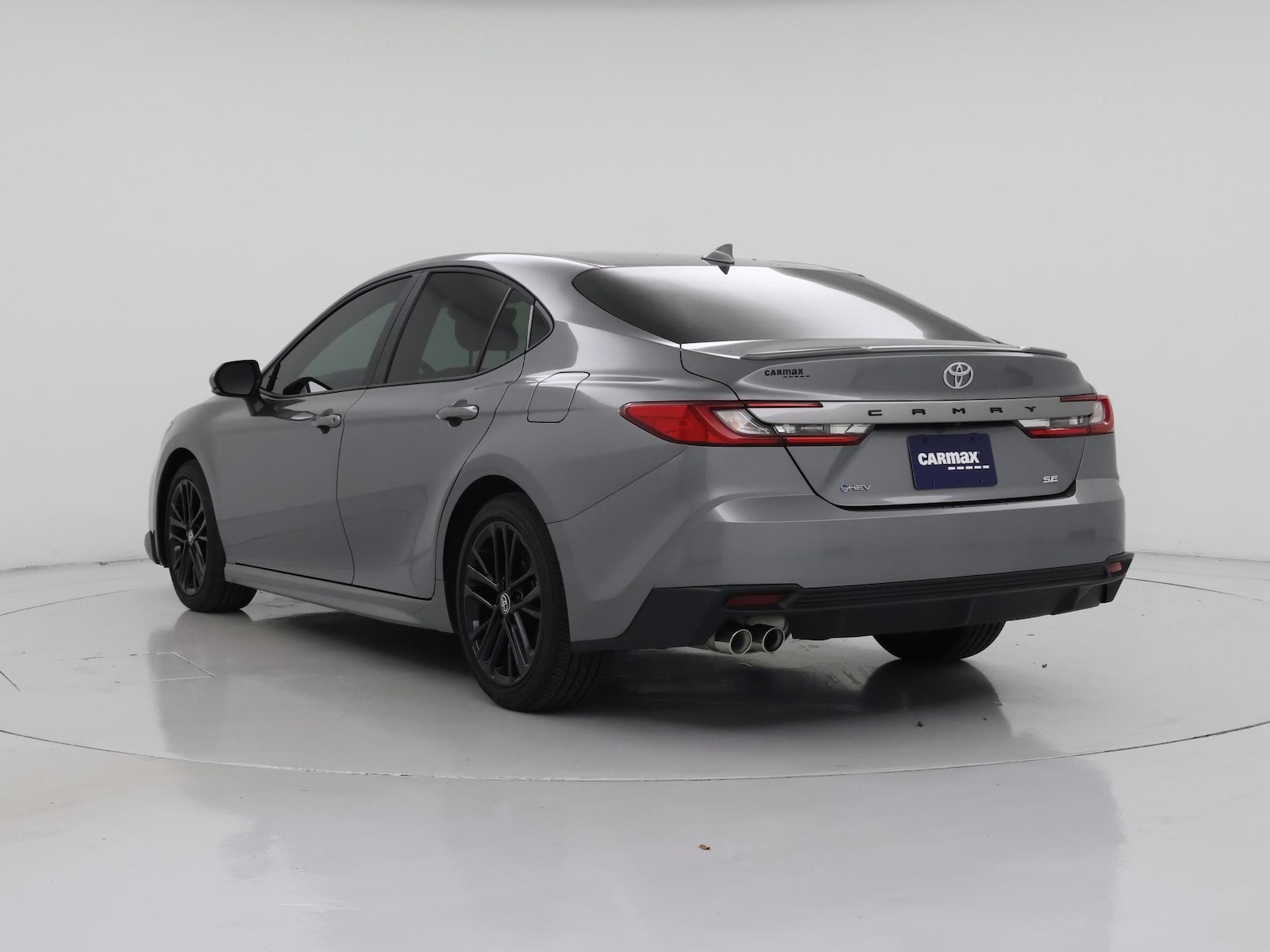 2026 Toyota Camry SE - Photo 3