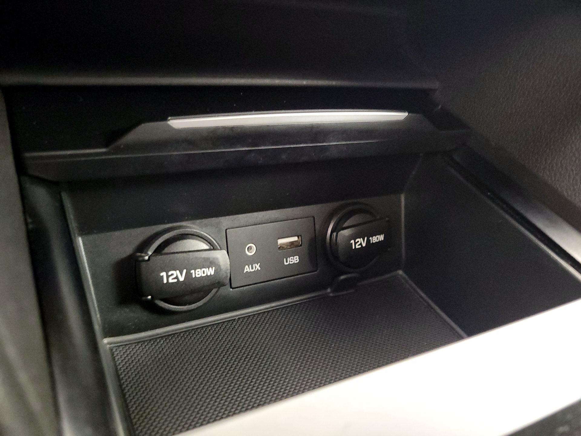 Thumbnail: 2018 Hyundai Elantra - 18