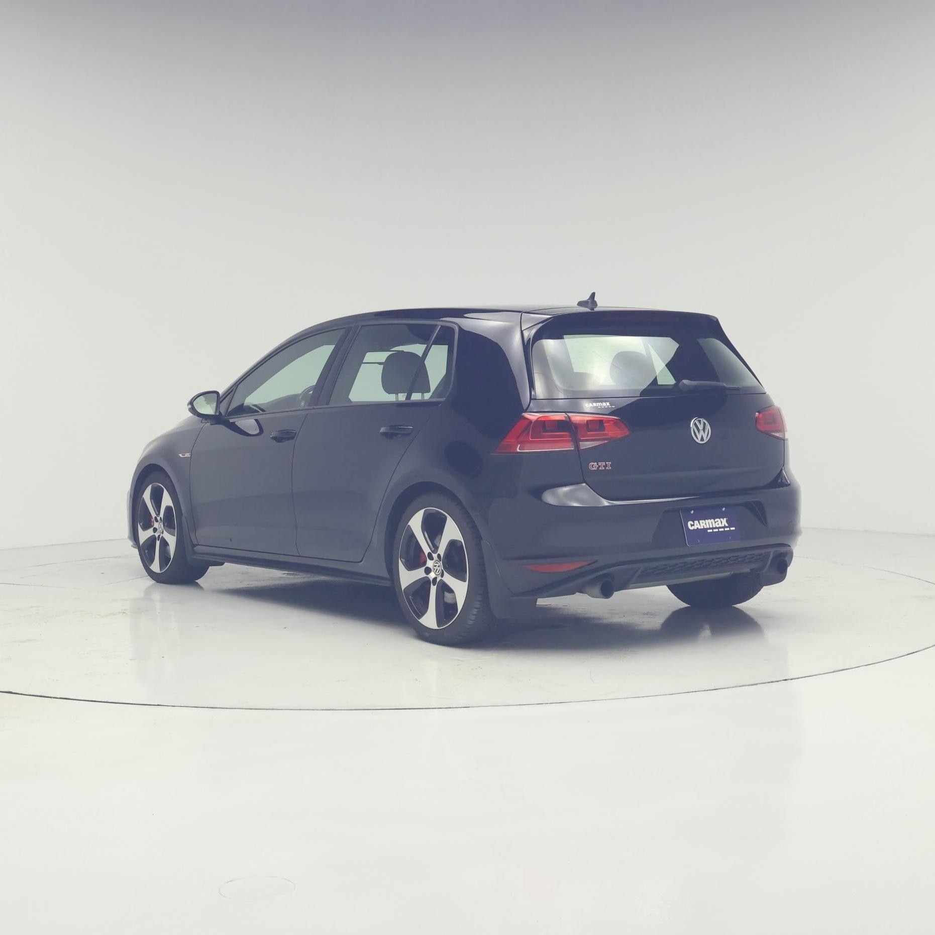 Thumbnail: 2016 Volkswagen Golf - 2