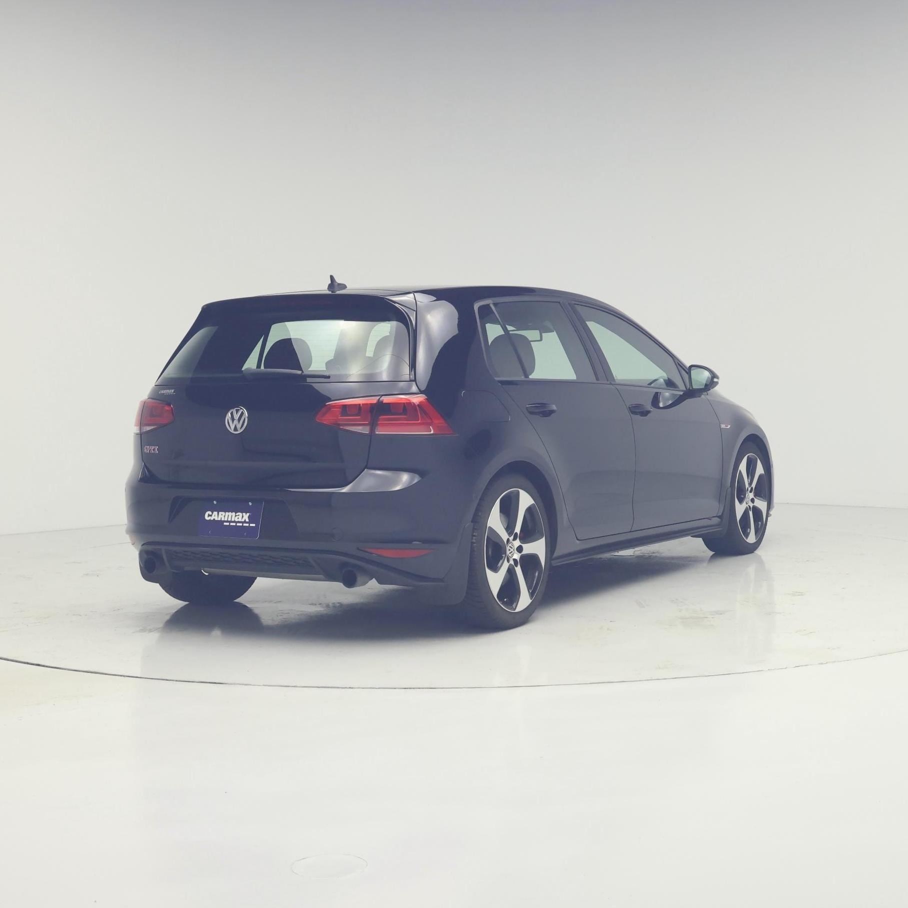 Thumbnail: 2016 Volkswagen Golf - 8
