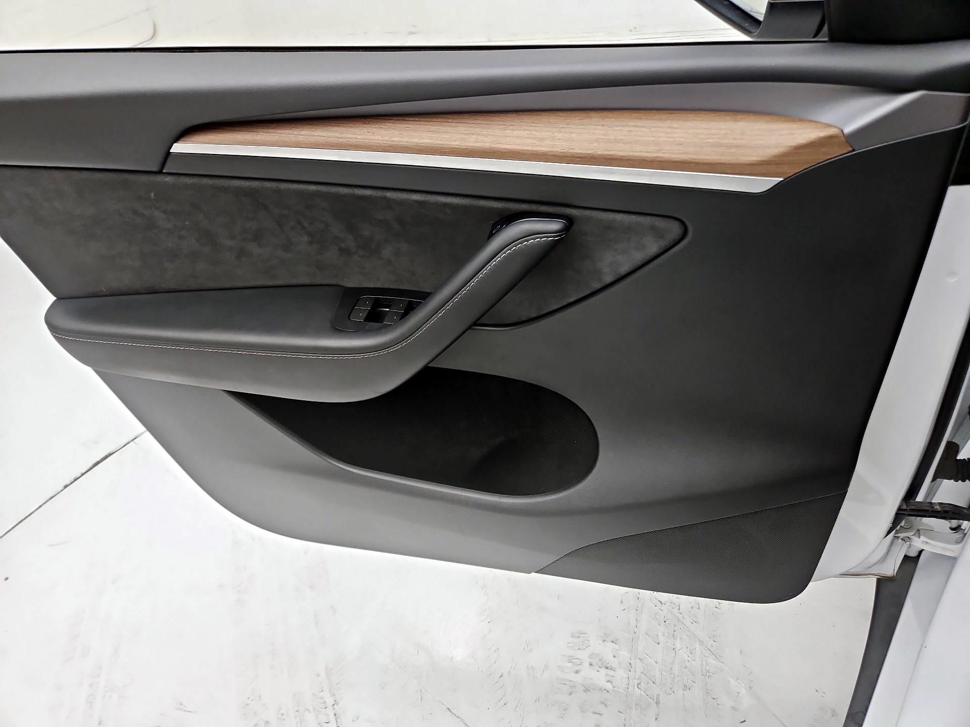 Thumbnail: 2024 Tesla Model Y - 12