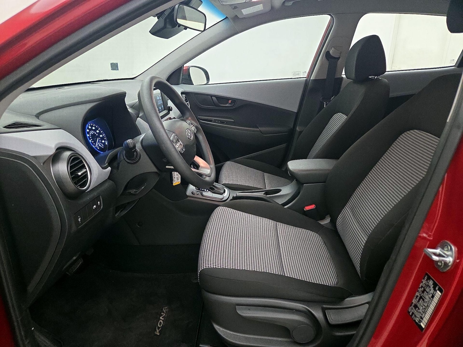 2020 Hyundai Kona SE - Photo 12