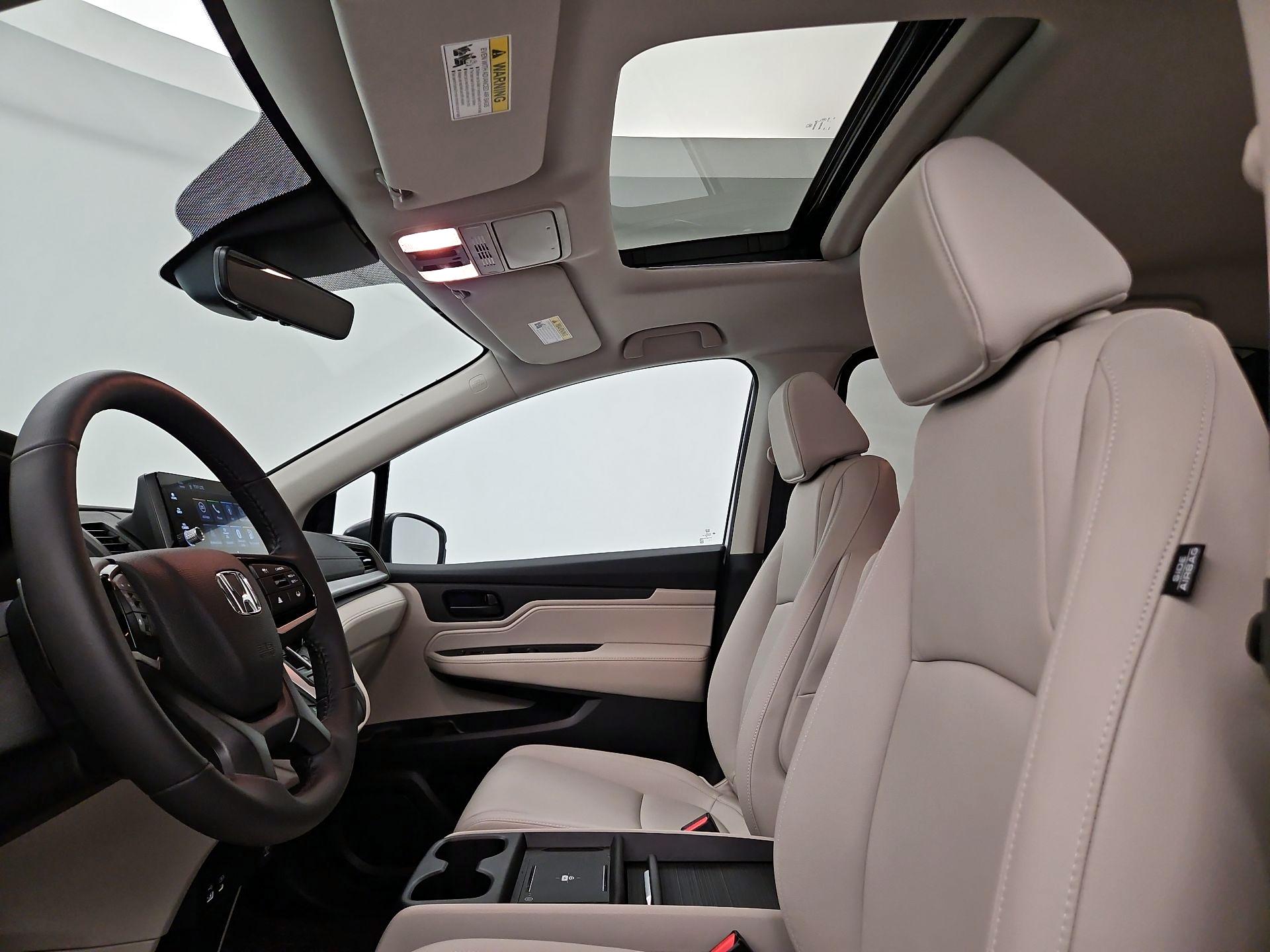 Thumbnail: 2026 Honda Odyssey - 17