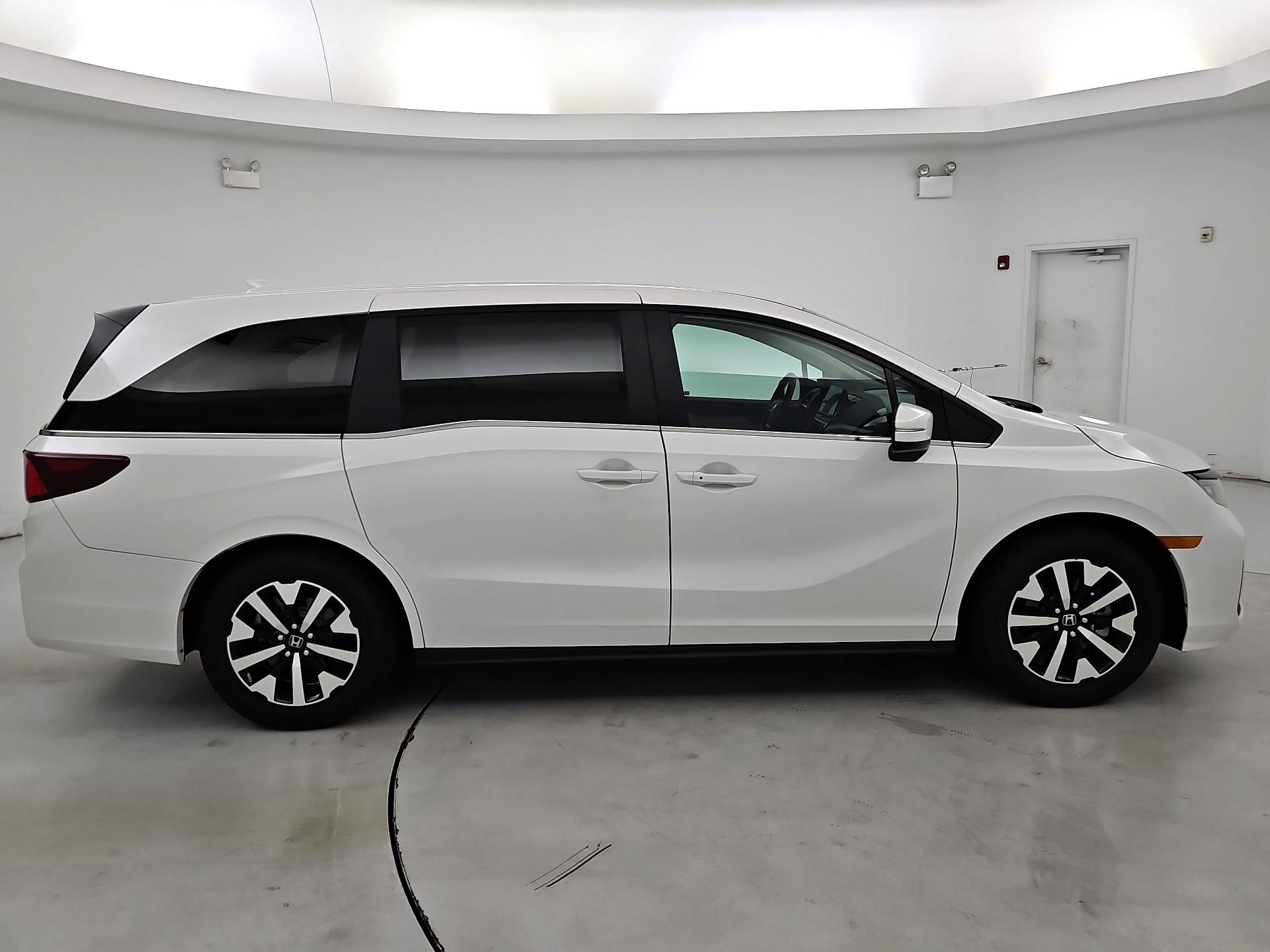 Thumbnail: 2026 Honda Odyssey - 4