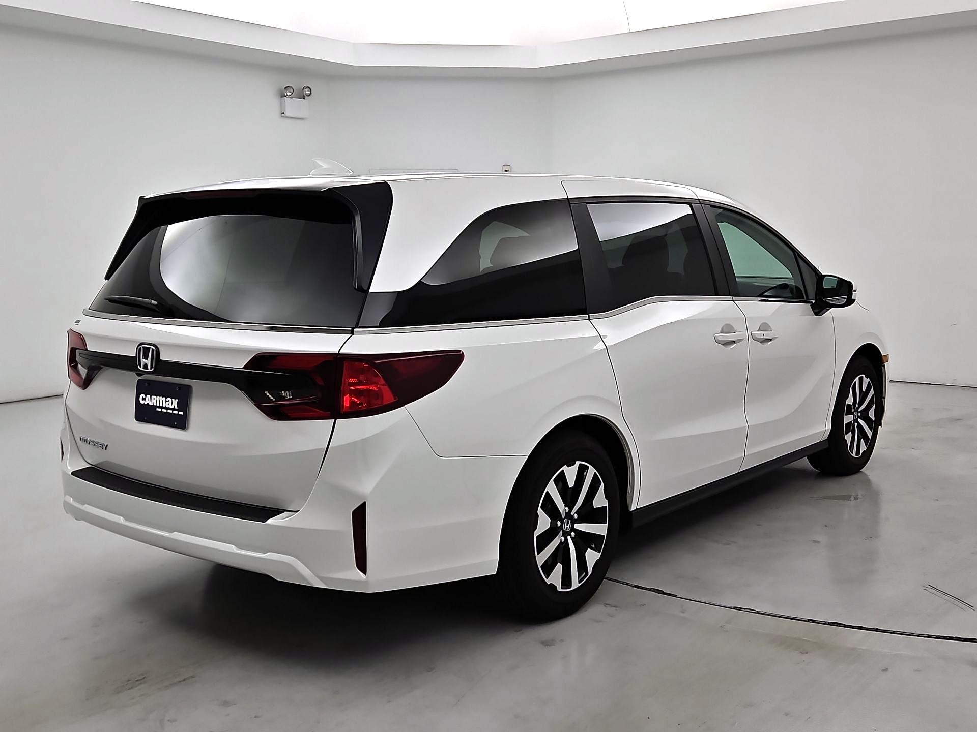 Thumbnail: 2026 Honda Odyssey - 5