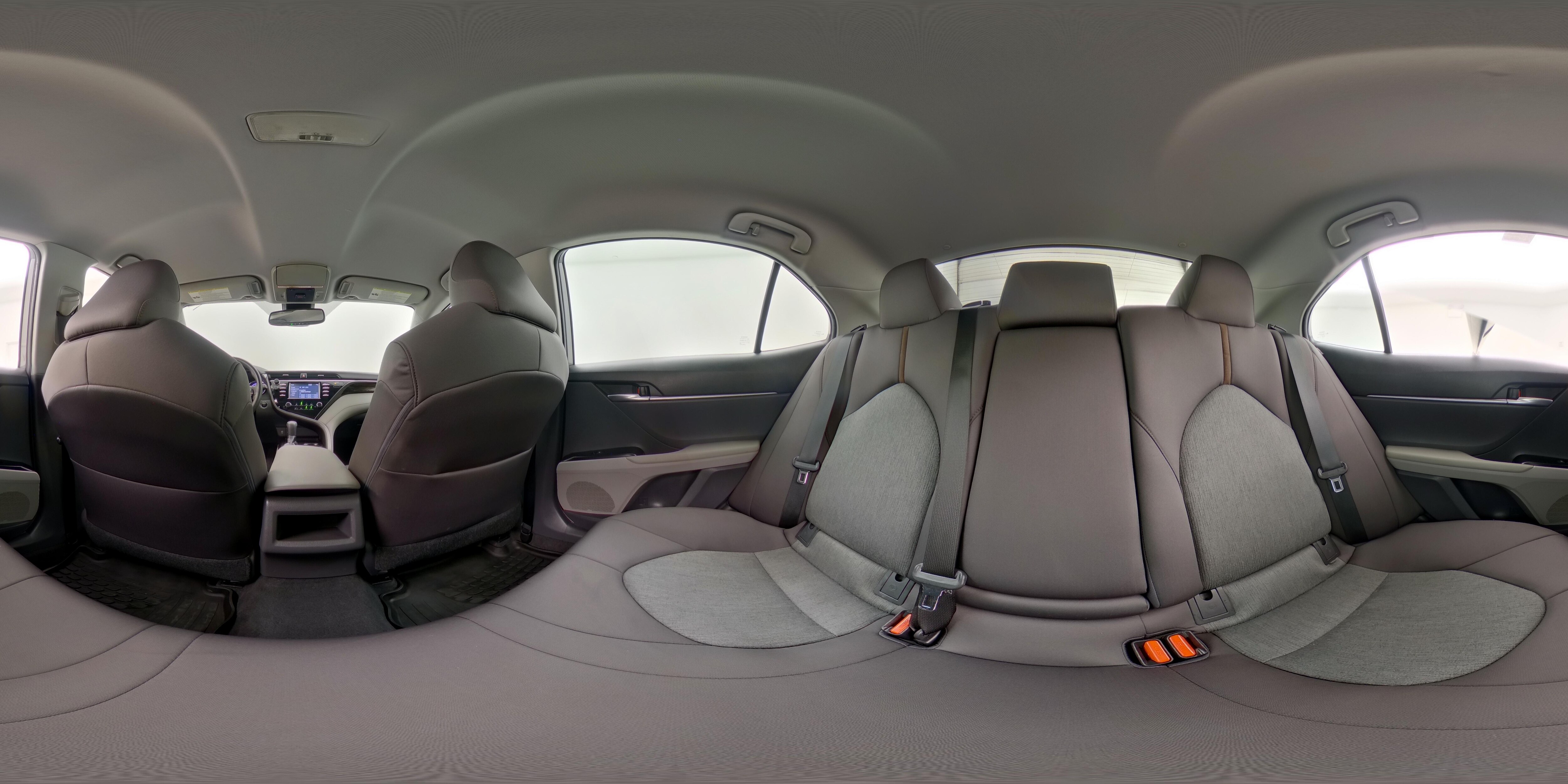 2019 Toyota Camry LE - Photo 26
