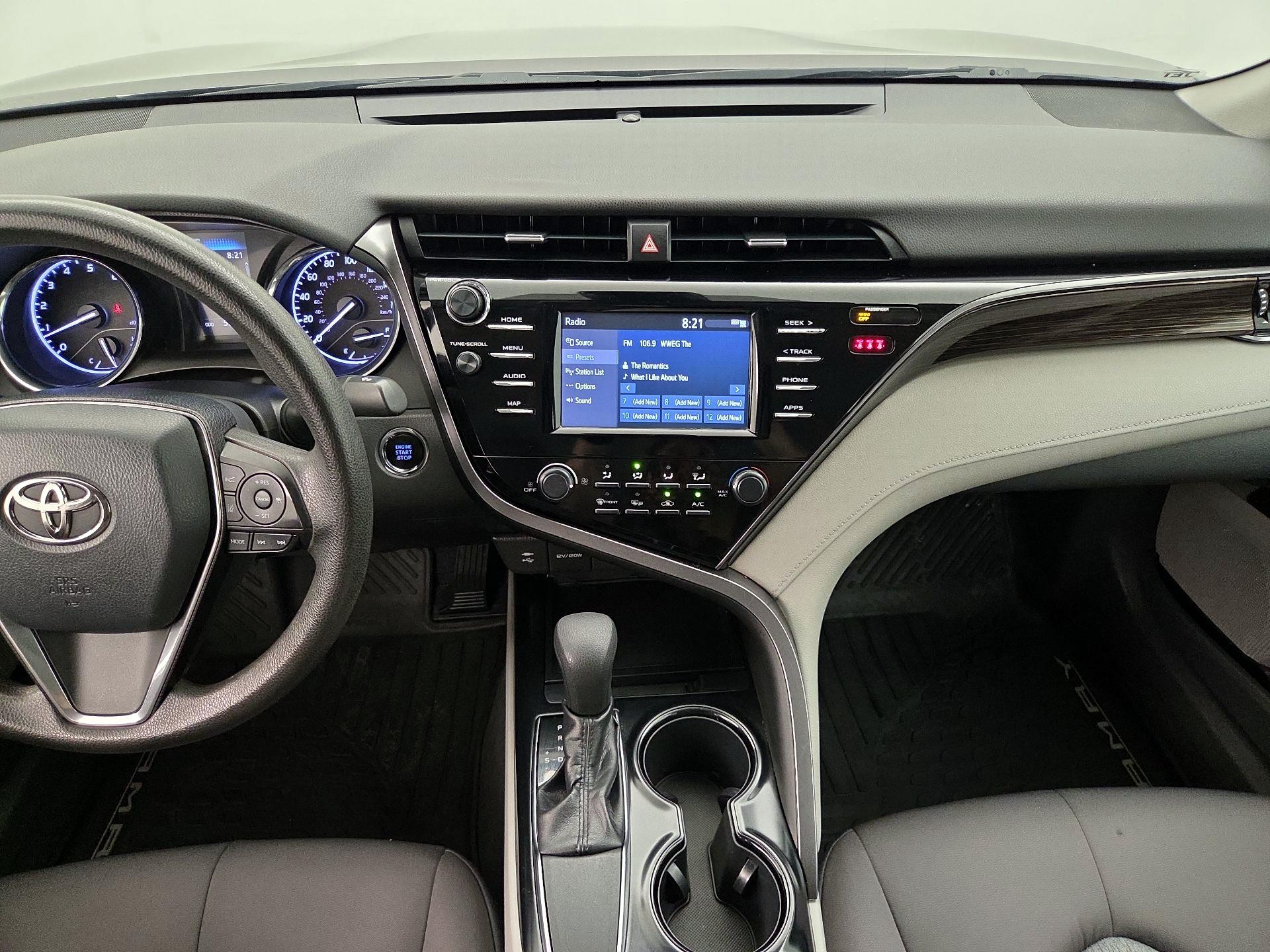 Thumbnail: 2019 Toyota Camry - 9