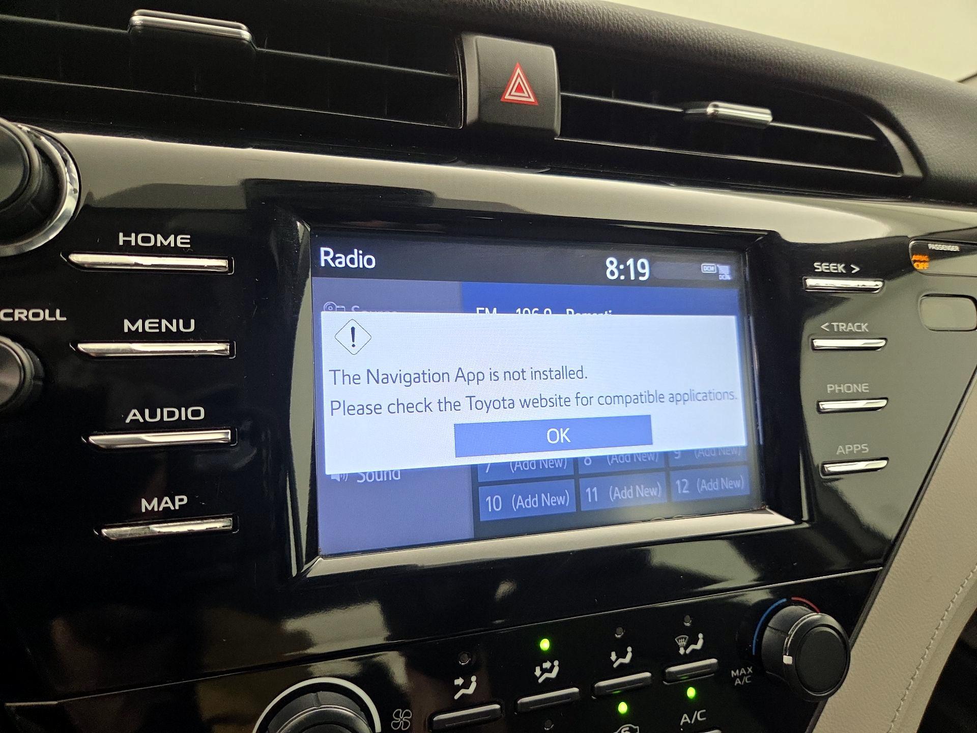 Thumbnail: 2019 Toyota Camry - 14