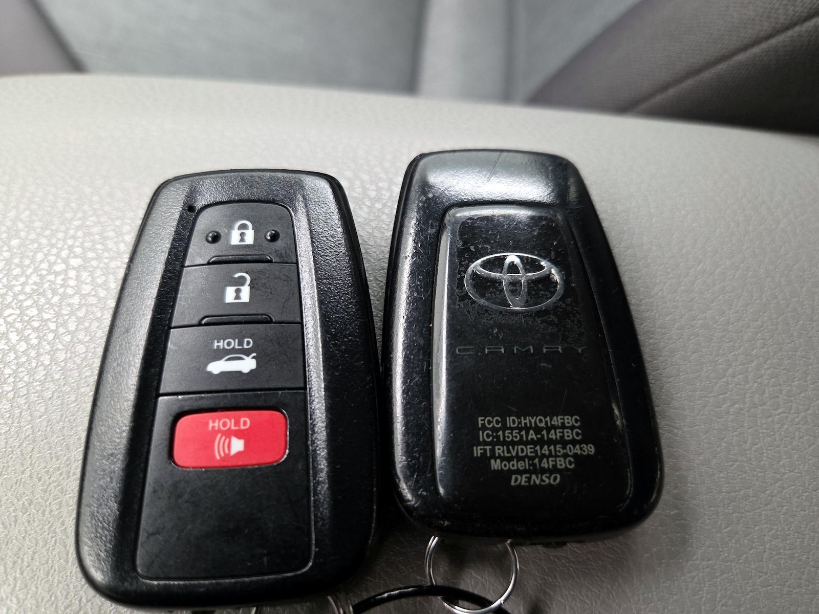 2019 Toyota Camry LE - Photo 24