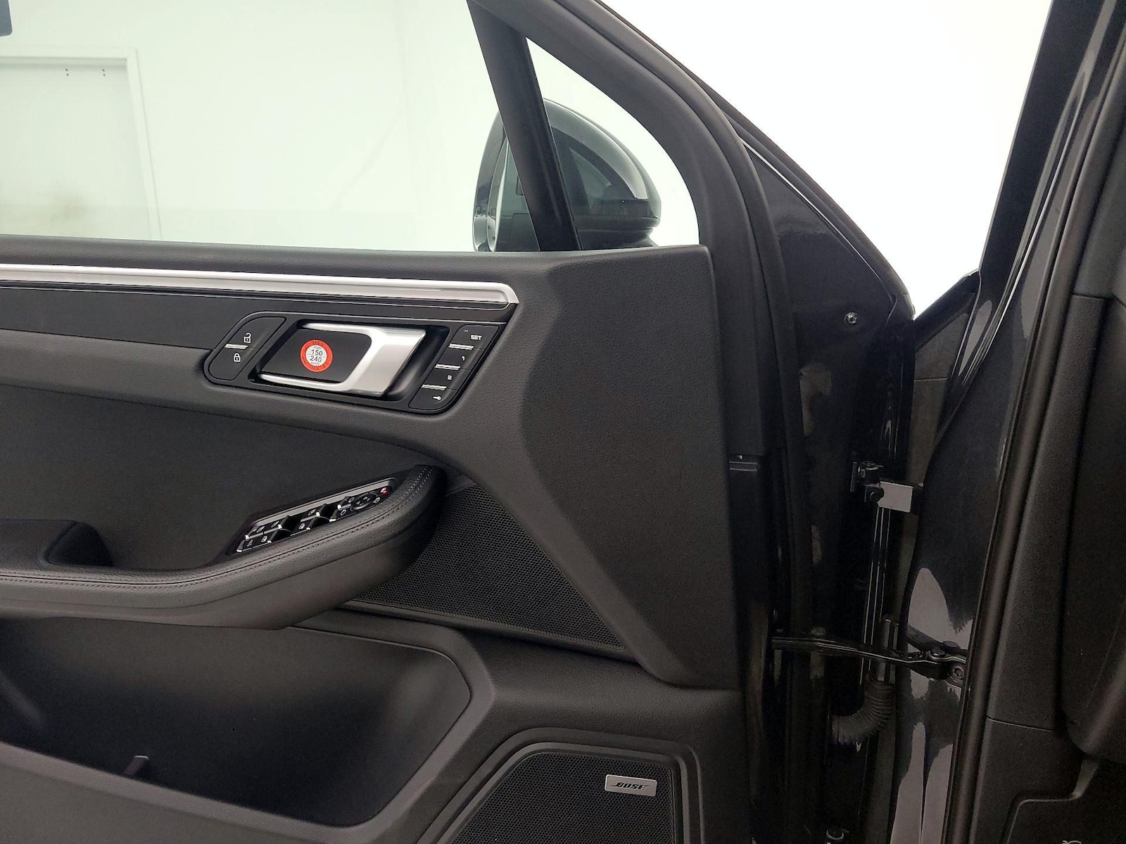 2021 Porsche Macan Base - Photo 11