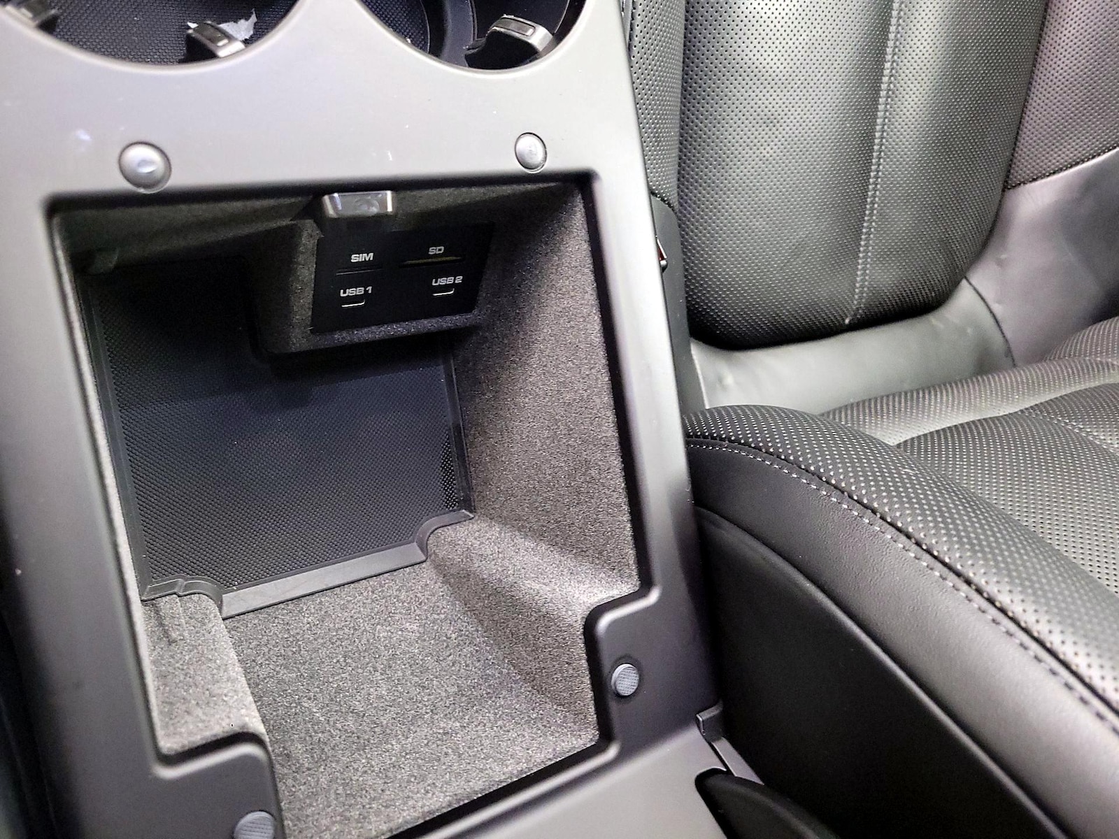 2021 Porsche Macan Base - Photo 18
