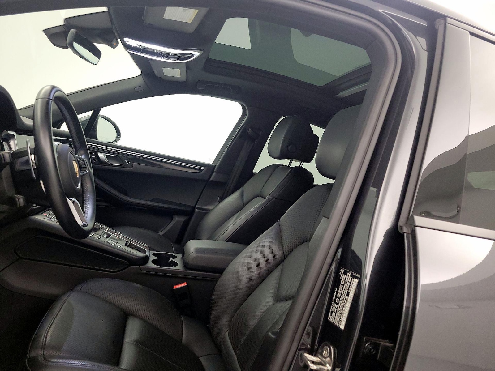 2021 Porsche Macan Base - Photo 19