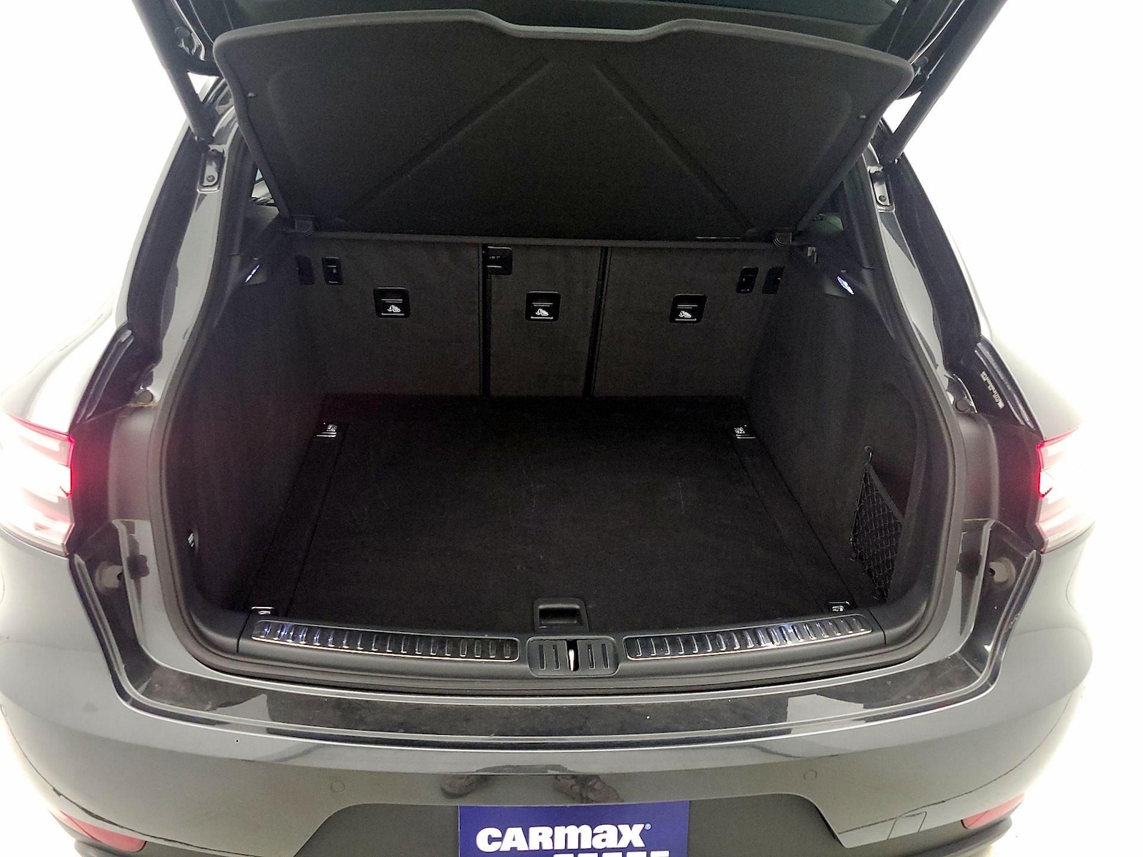 2021 Porsche Macan Base - Photo 21