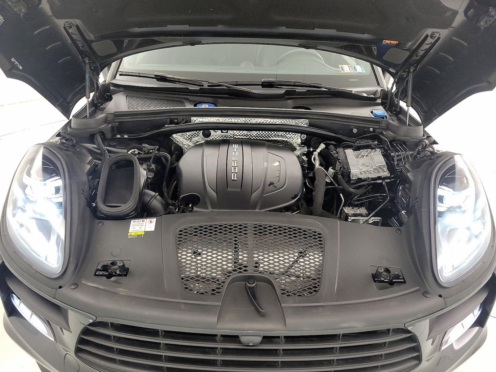 2021 Porsche Macan Base - Photo 22