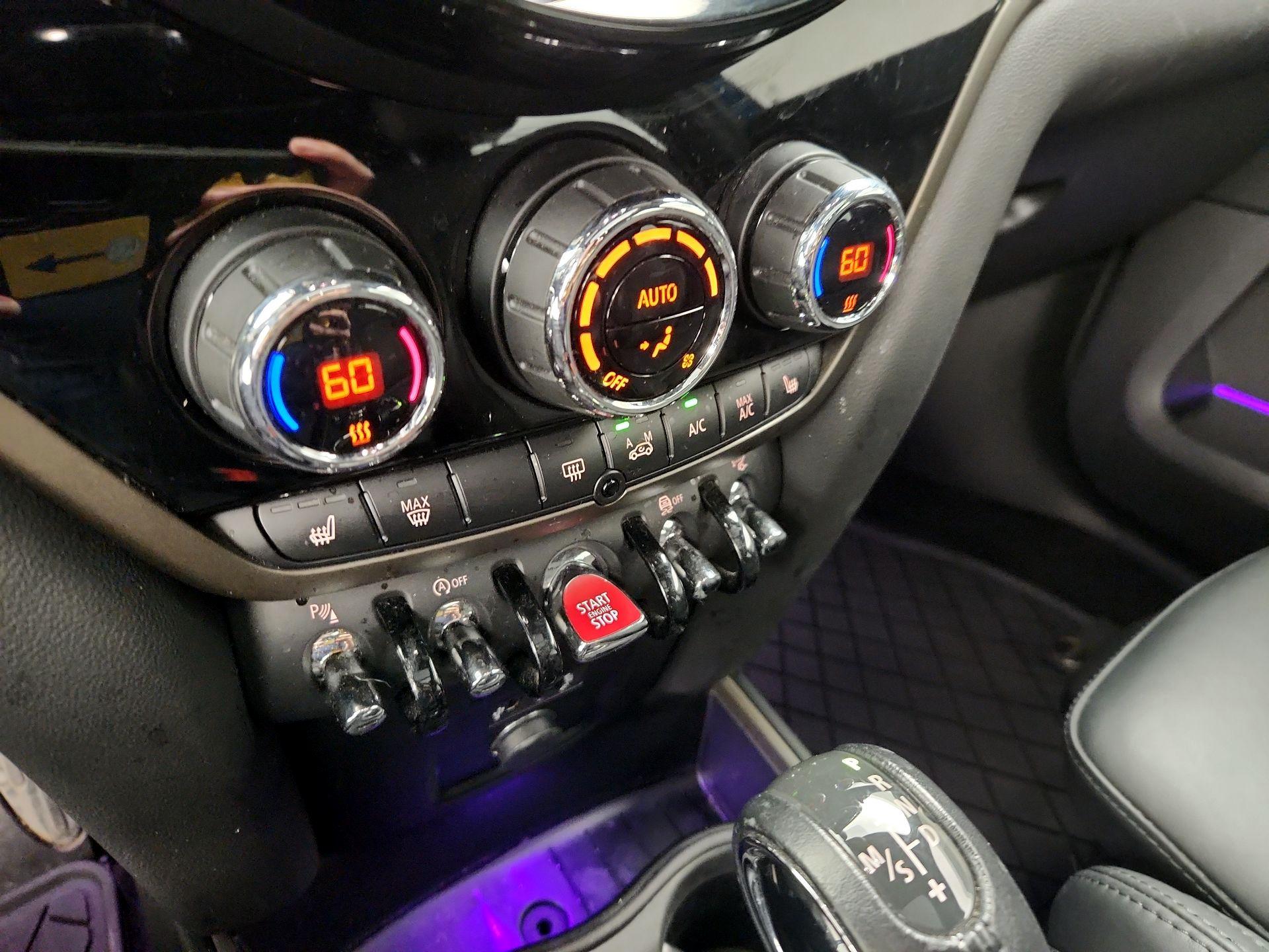 Thumbnail: 2017 MINI Cooper Countryman - 17