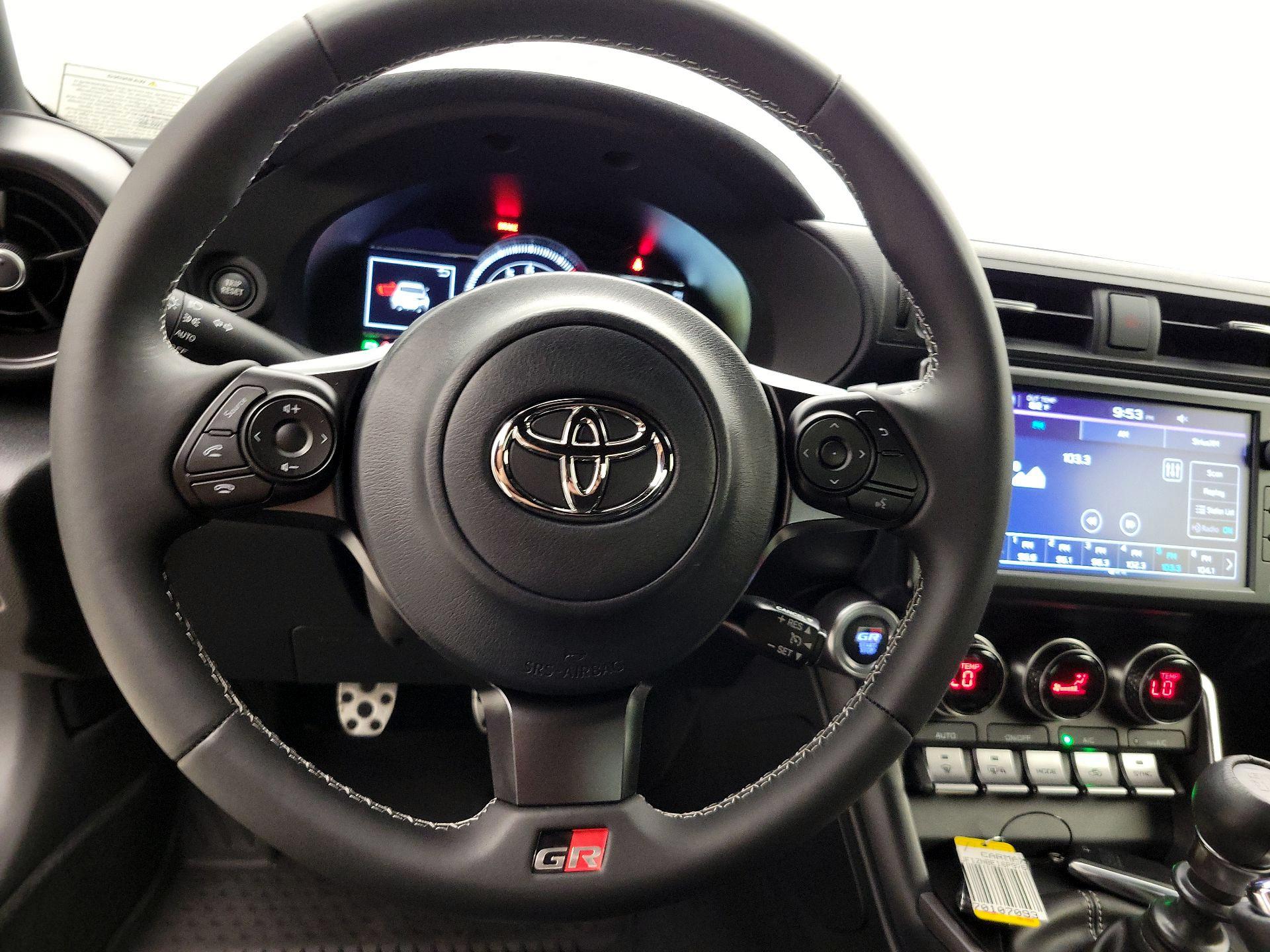 Thumbnail: 2023 Toyota GR86 - 10