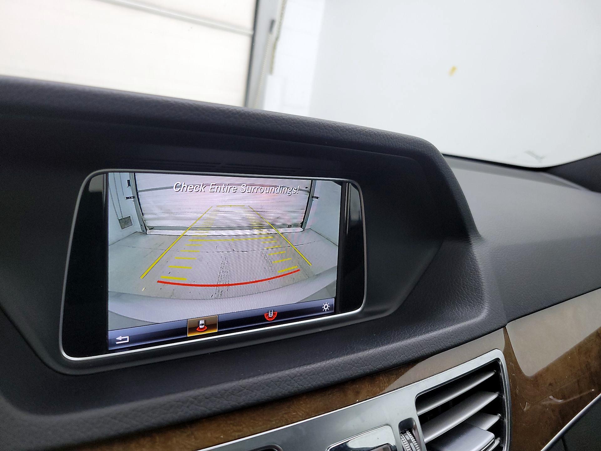 Thumbnail: 2016 Mercedes-Benz E-Class - 15