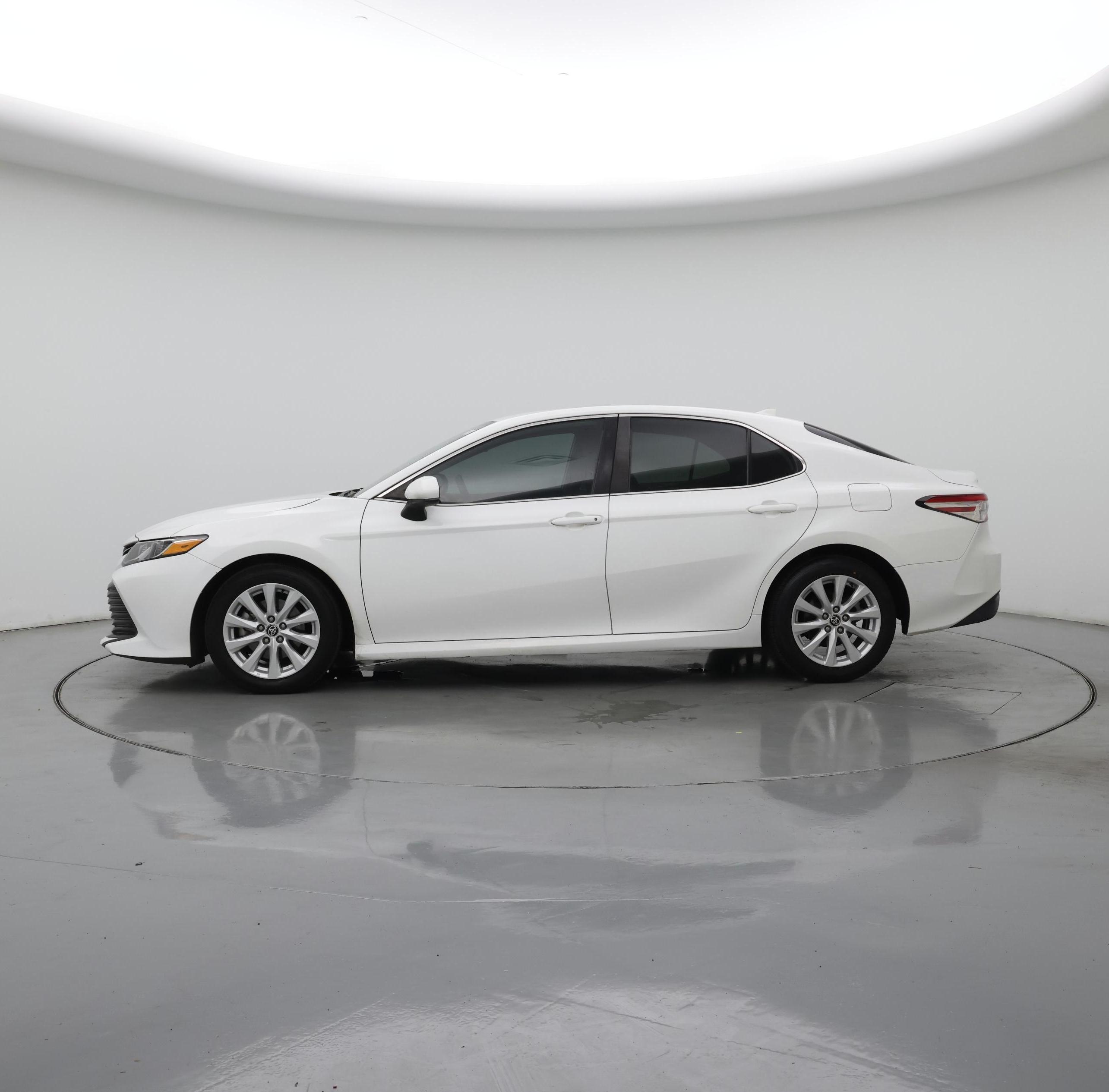 Thumbnail: 2020 Toyota Camry - 3