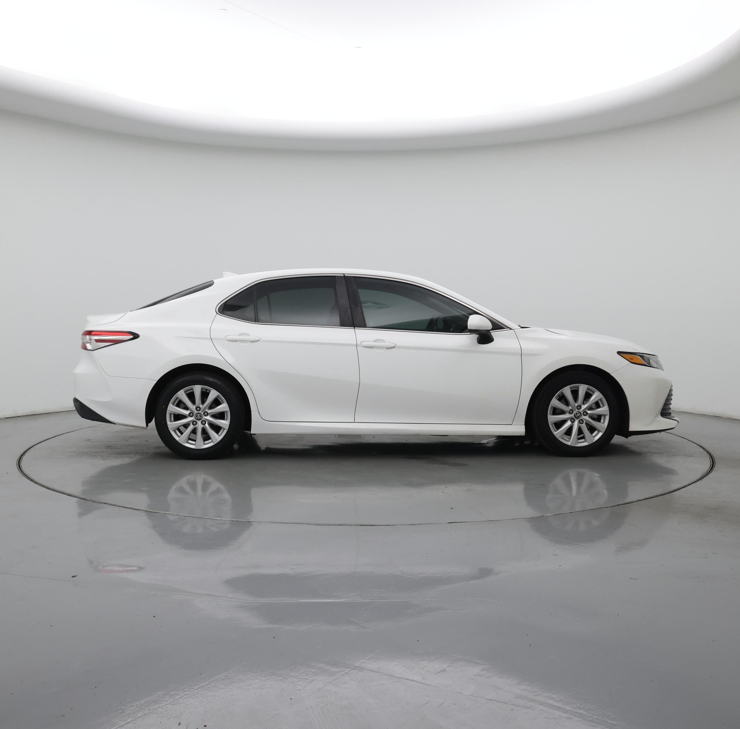 Thumbnail: 2020 Toyota Camry - 7