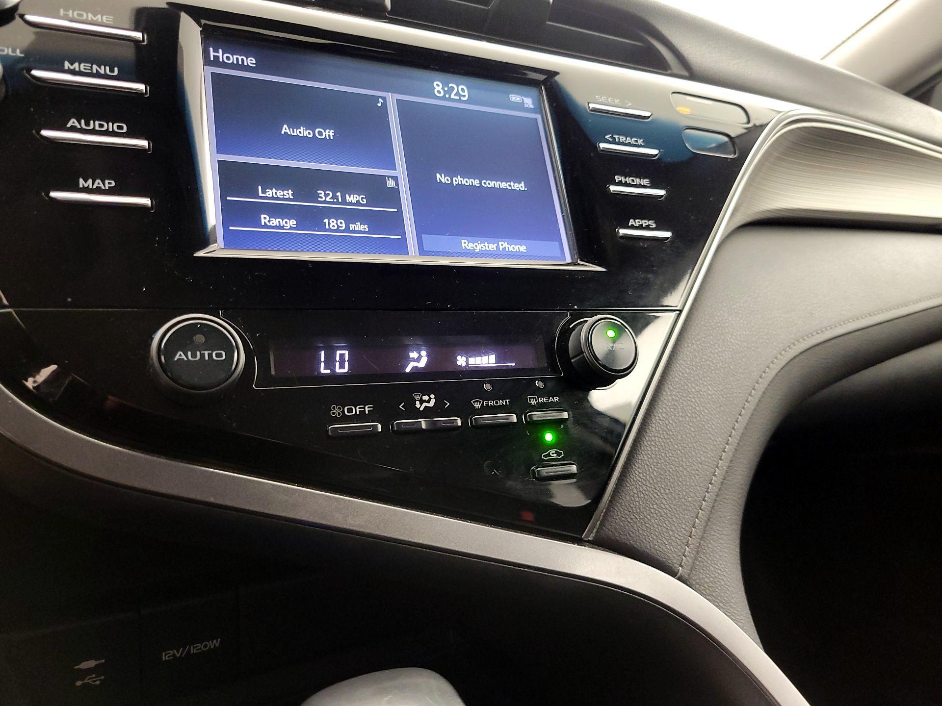 Thumbnail: 2019 Toyota Camry - 16